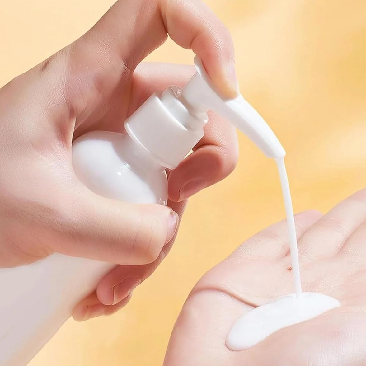 Confezione da 3 dispenser a pompa da 5 litri, adatti per bottiglie con dosatore di shampoo a tubo regolabile, per ricarica di sapone liquido superiore, diametro di 3,5 cm.