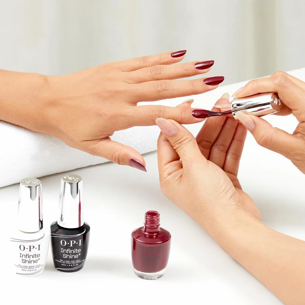 OPI Infinite Shine Malaga Wine | Kit Smalto + Base & Top Coat | Rosso Elegante | Smalto Semipermanente a Lunga Durata | 3x15ml