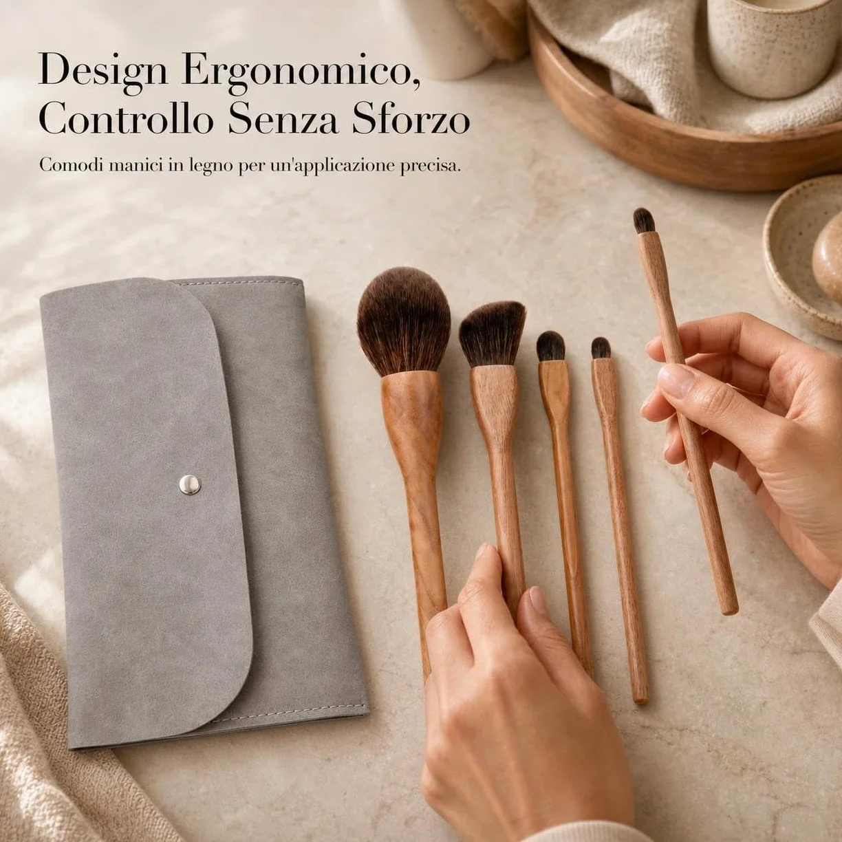 Kit Pennelli da Trucco Professionali con Manico in Legno e Fibra Sintetica per e Trucco, per bellezza - per uso quotidiano, Set di 5 pennelli quotidiani con borsa a busta grigia