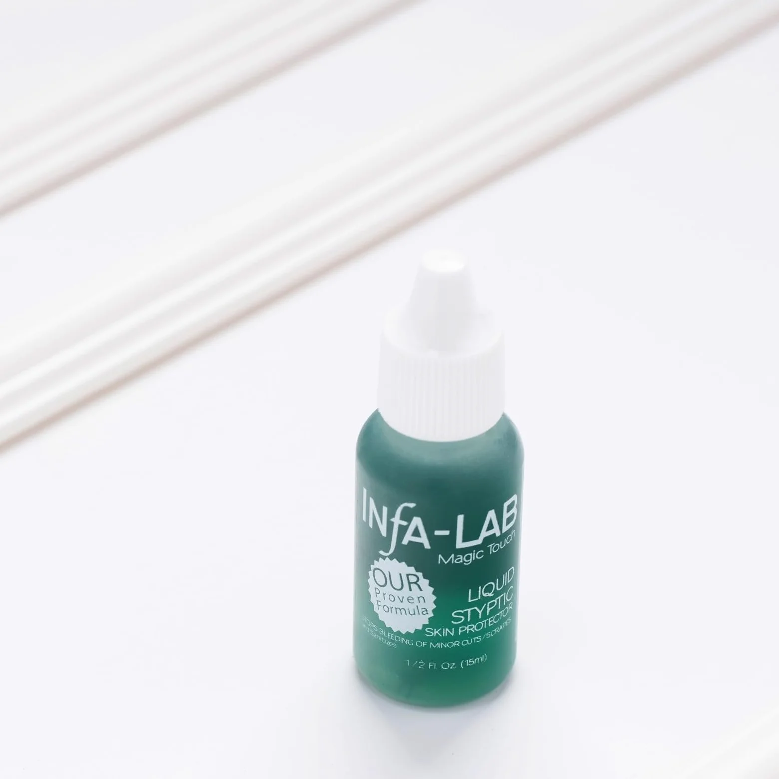Liquido per fermare il sanguinamento cuticola Agente emostatico per cuticole, cura dell'aloe vera, manicure, Infa Lab, 15 ml.