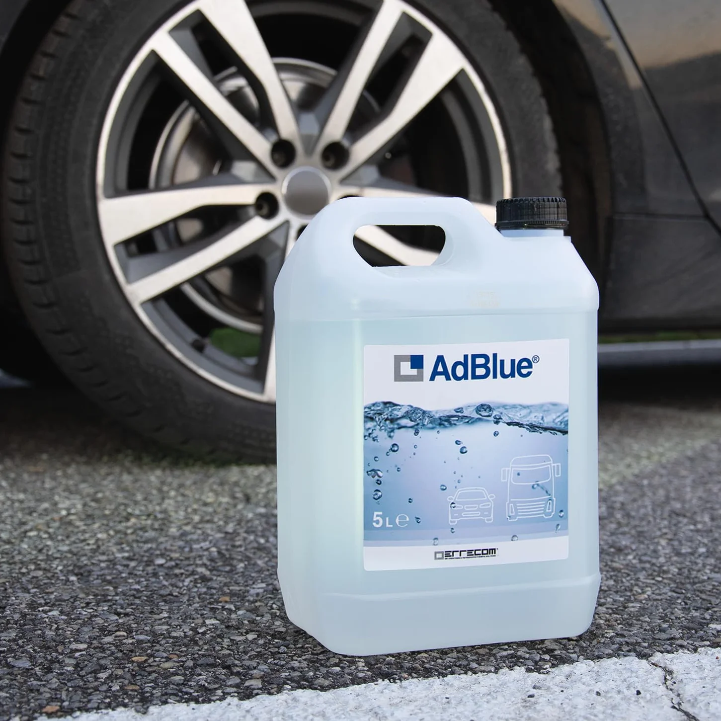 AdBlue Additivo Motori Diesel Riduzione Emissioni NOx Urea ISO 22241-1 10 L (2 x 5 L) Beccuccio Incluso
