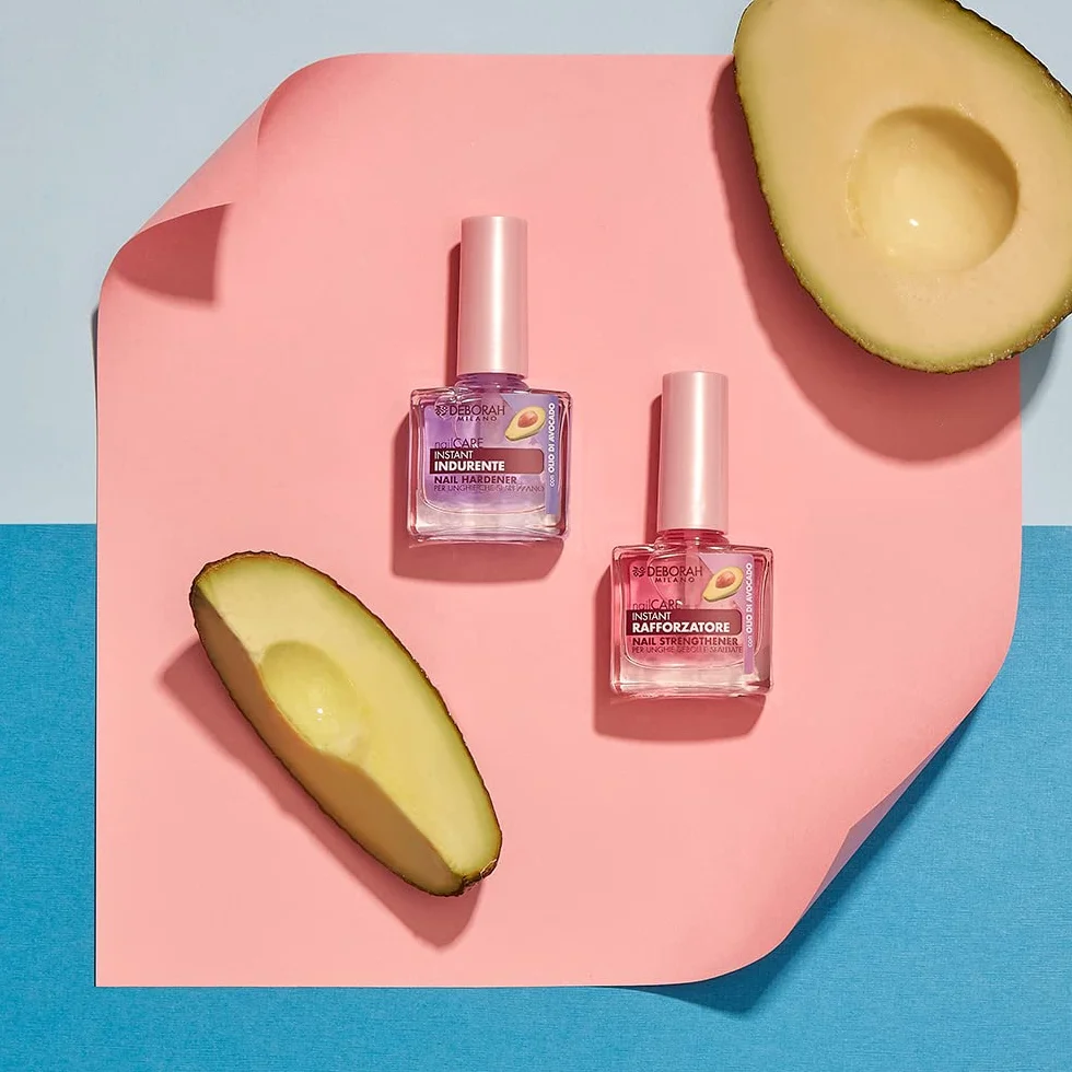 Deborah Milano Smalto Trattamento Rafforzatore per Unghie Deboli e Sfaldate con Calcio, Cheratina e Olio di Avocado, 8.5 ml