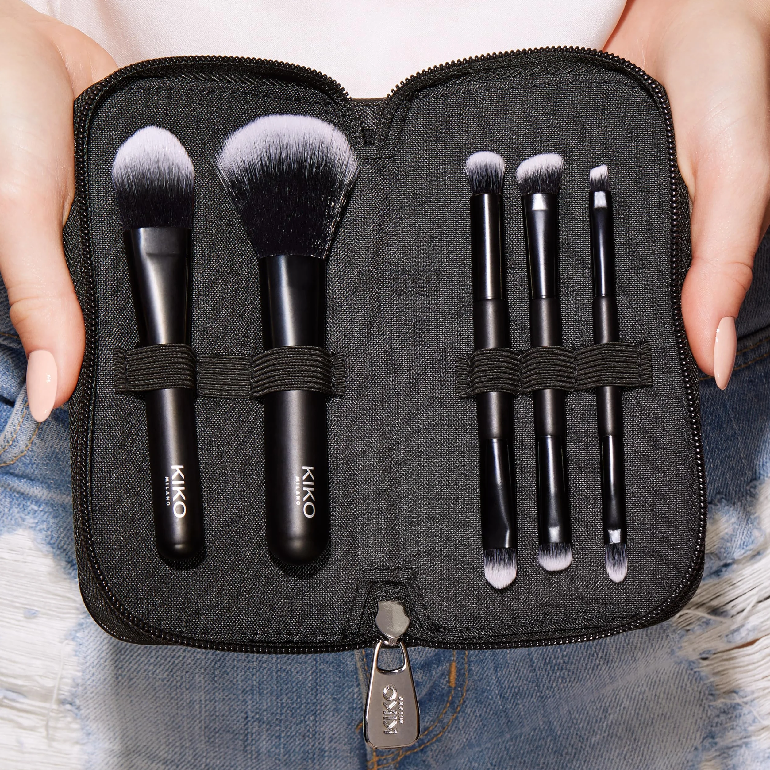 KIKO Milano Travel Brush Set, Pochette Da Viaggio Con 5 Pennelli Professionali