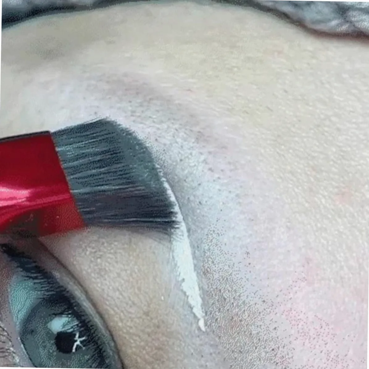 FRCOLOR 10pezzi Spazzola Angolata Per Sopracciglia e Ombretto Di Strumenti Cosmetici Leggeri e Portatili Per Trucco Preciso e Definito