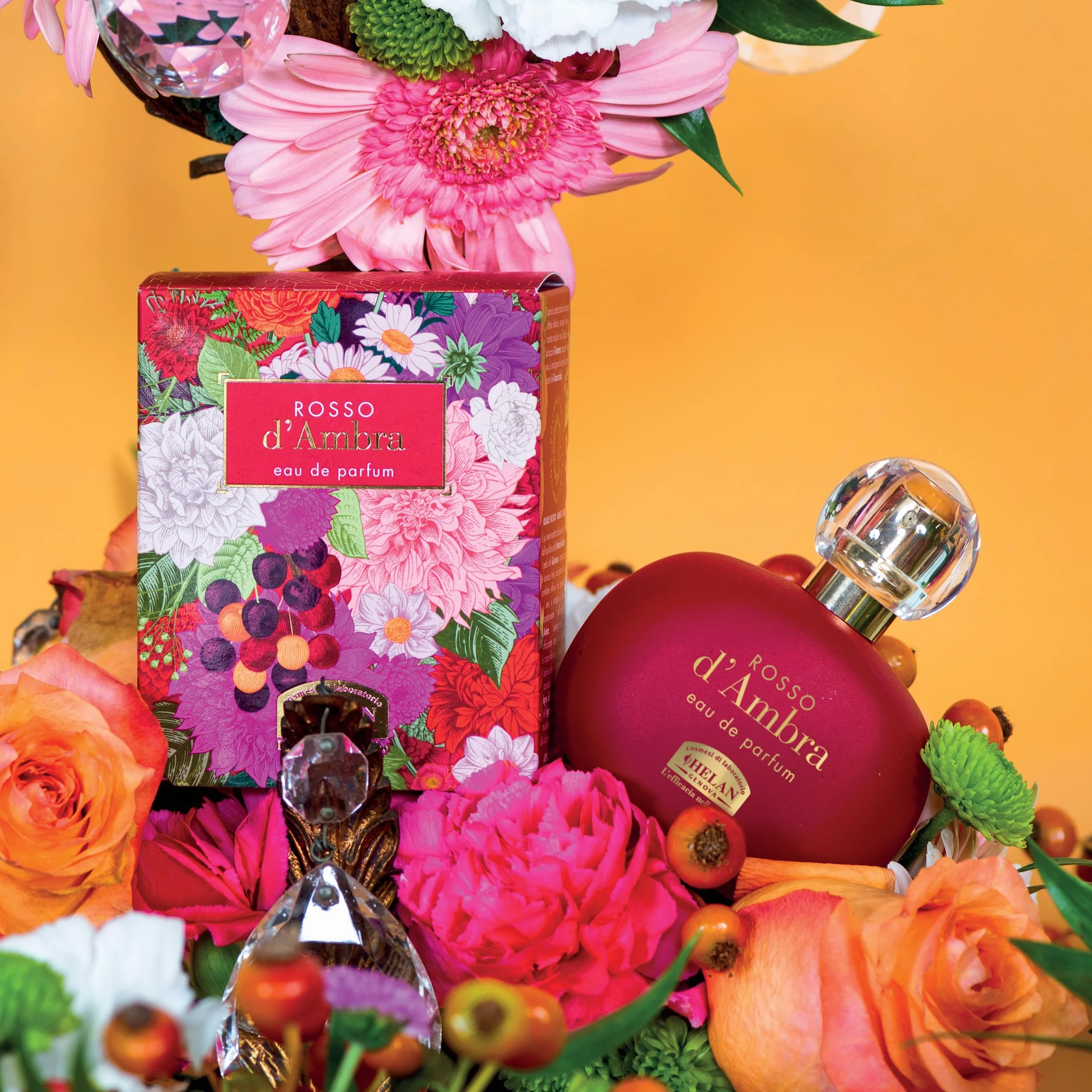 Helan, Rosso d'Ambra - Profumo Donna Avvolgente con Mandorle Dolci, Eau de Parfum Donna Fruttato Ambrato Legnoso, Profumi Donna dalle Note Equilibrate Dolci e Speziate, Fragranza Made in Italy, 50 ml