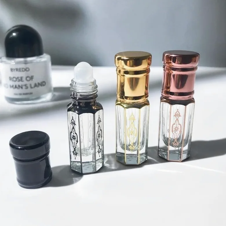 Mini Bottiglie di Profumo da Viaggio, Atomizzatore di Profumo Mini Rotolo di Profumo su Bottiglia 3ml Contenitore Semplice Vuoto Portatile Bottiglia di Olio Essenziale in Vetro Placcato Oro Ricaricabi