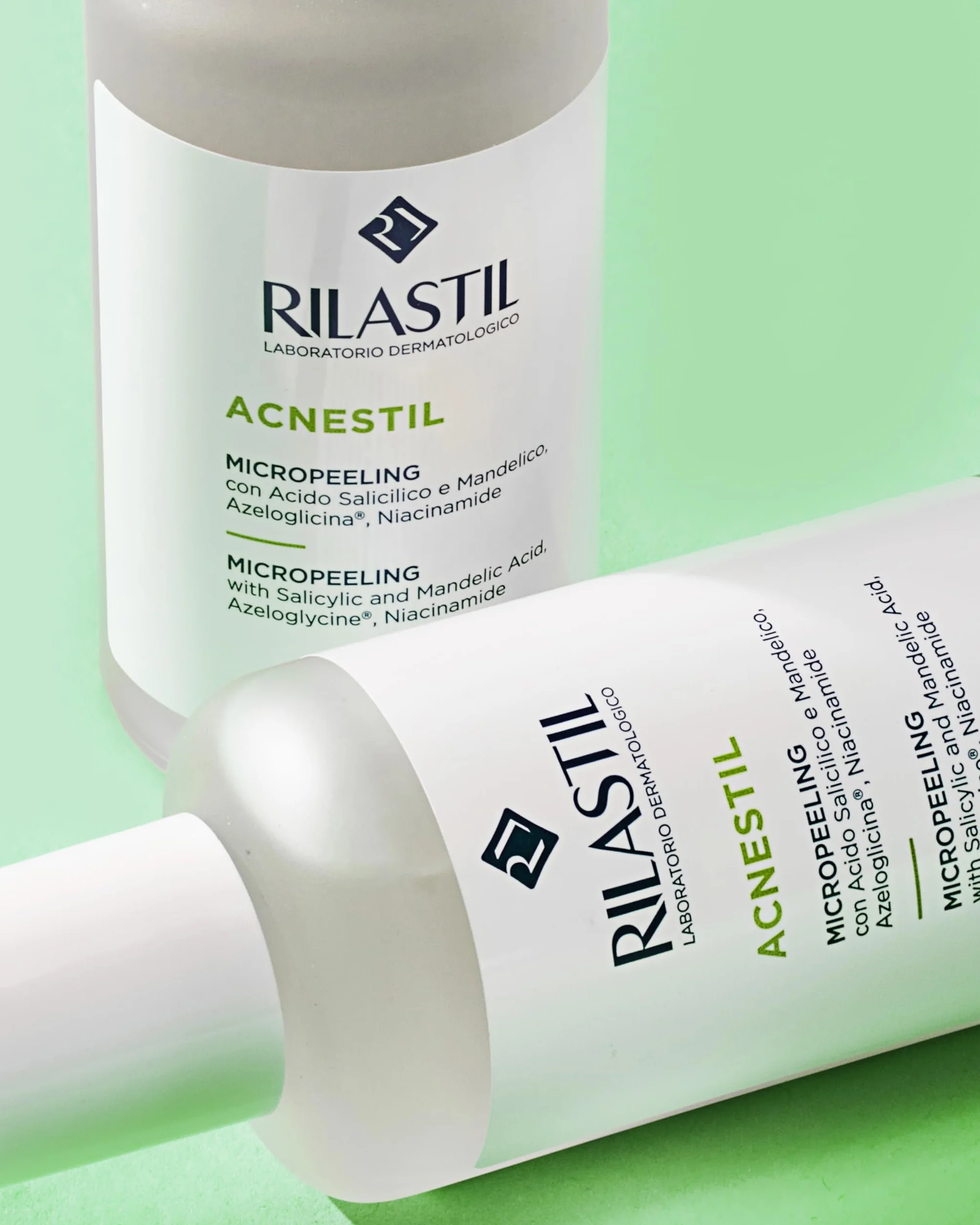 Rilastil Acnestil Micropeeling, Peeling Intensivo Viso con Acido Salicilico, Lozione Esfoliante Antimperfezioni e Purificante, per Pelli Impure con Tendenza Acneica, Confezione da 100 ml