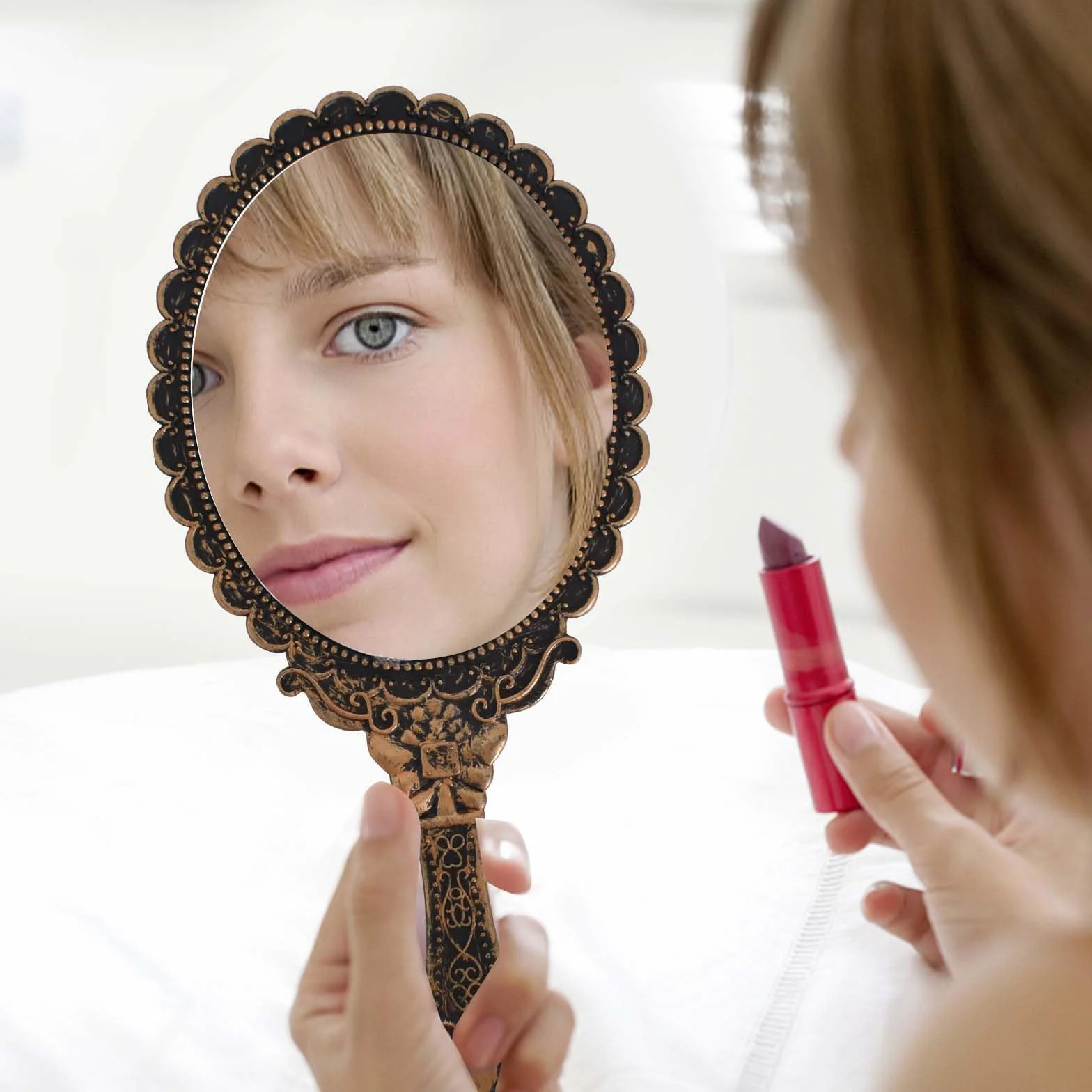 Specchio a Mano Vintage, Specchio Tascabile con Manico, Retrò Motivo Maniglia Specchio, Specchio a Mano Ovale Piccolo in Bronzo per il Trucco per Donne, Ragazze, Viaggi, Casa, Ufficio, Uso
