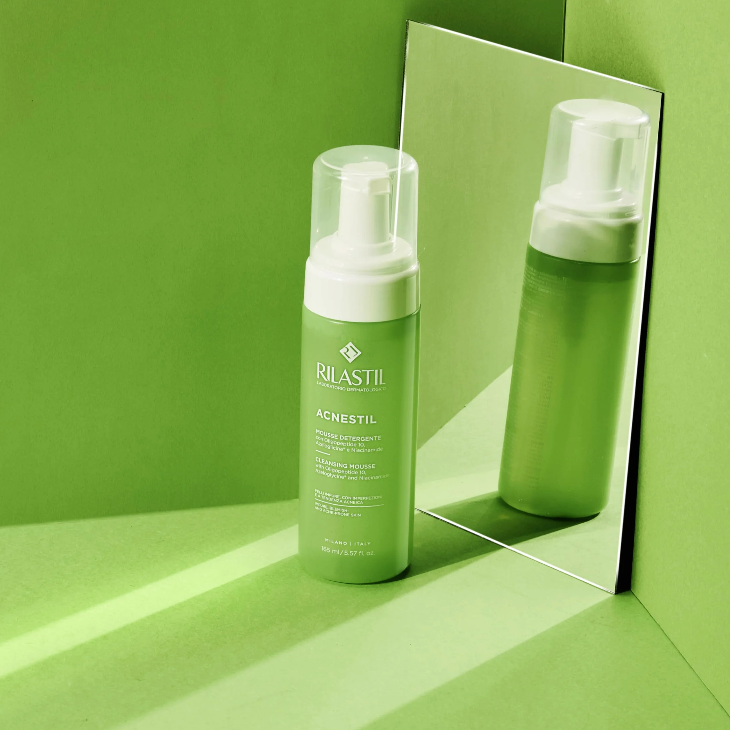 Rilastil Acnestil Mousse Detergente, Formula Delicata, Pelli con Tendenza Acneica, Confezione da 150ml