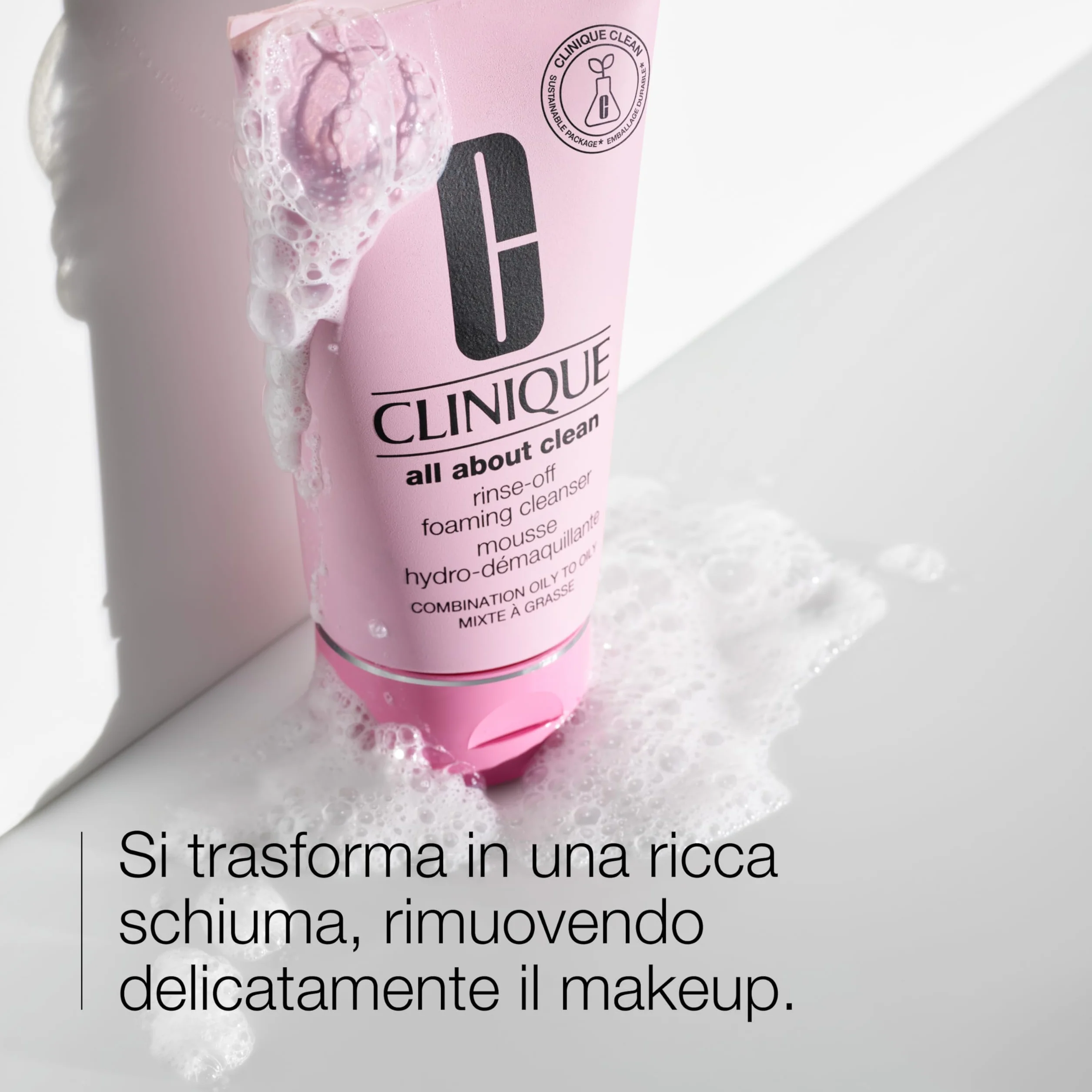 Clinique All About Clean Rinse-Off Foaming Facial Cleanser detergente con acido ialuronico e glicerina per pelli miste e grasse | Rimuove makeup e filtri solari, 150 ml