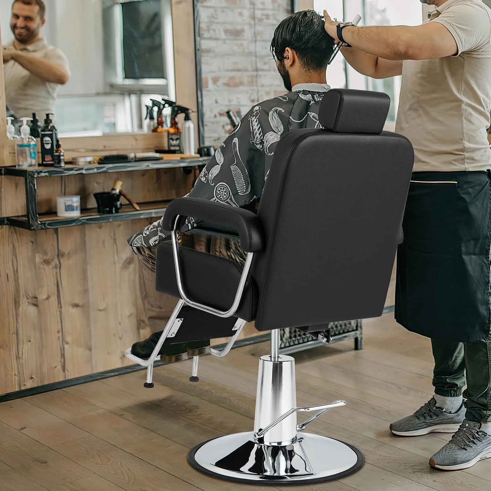 RELAX4LIFE Poltrona Parrucchiere, Sedia Barber 360° in Pelle PVC con Braccioli/Poggiapiedi, Schienale 100°-135°, Poggiatesta/Altezza Regolabile, Max 150KG per Salone (Nero, 106x60x(108-121) cm)