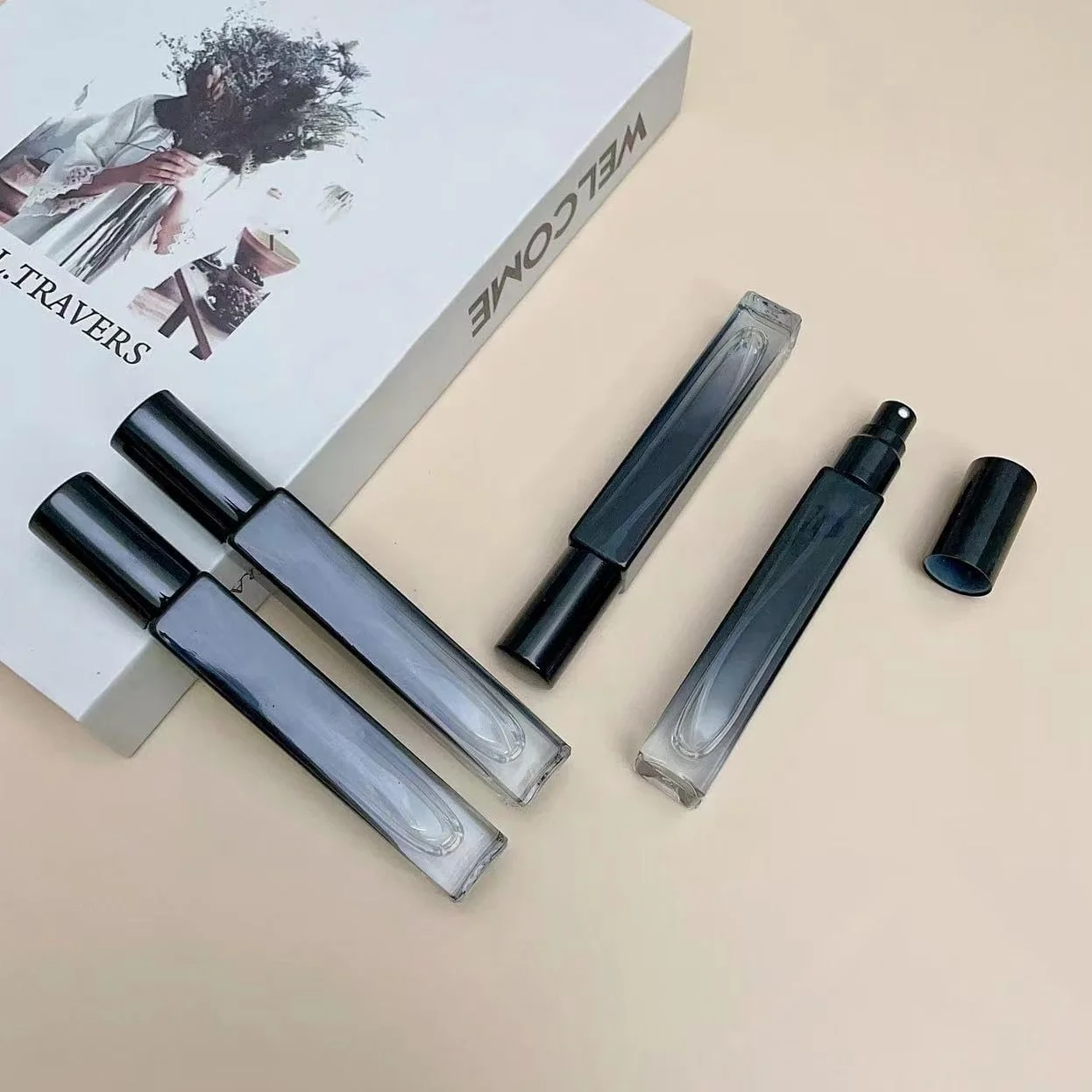 Mini Bottiglie Di Profumo Da Viaggio, Atomizzatore Di Profumo 2 Pezzi 10ml Bottiglia Con Sfera Spray Blu Sfumata Manuale Profumo Ricaricabile Facile Da Conservare Mini Contenitore Di Imballaggio In Ve