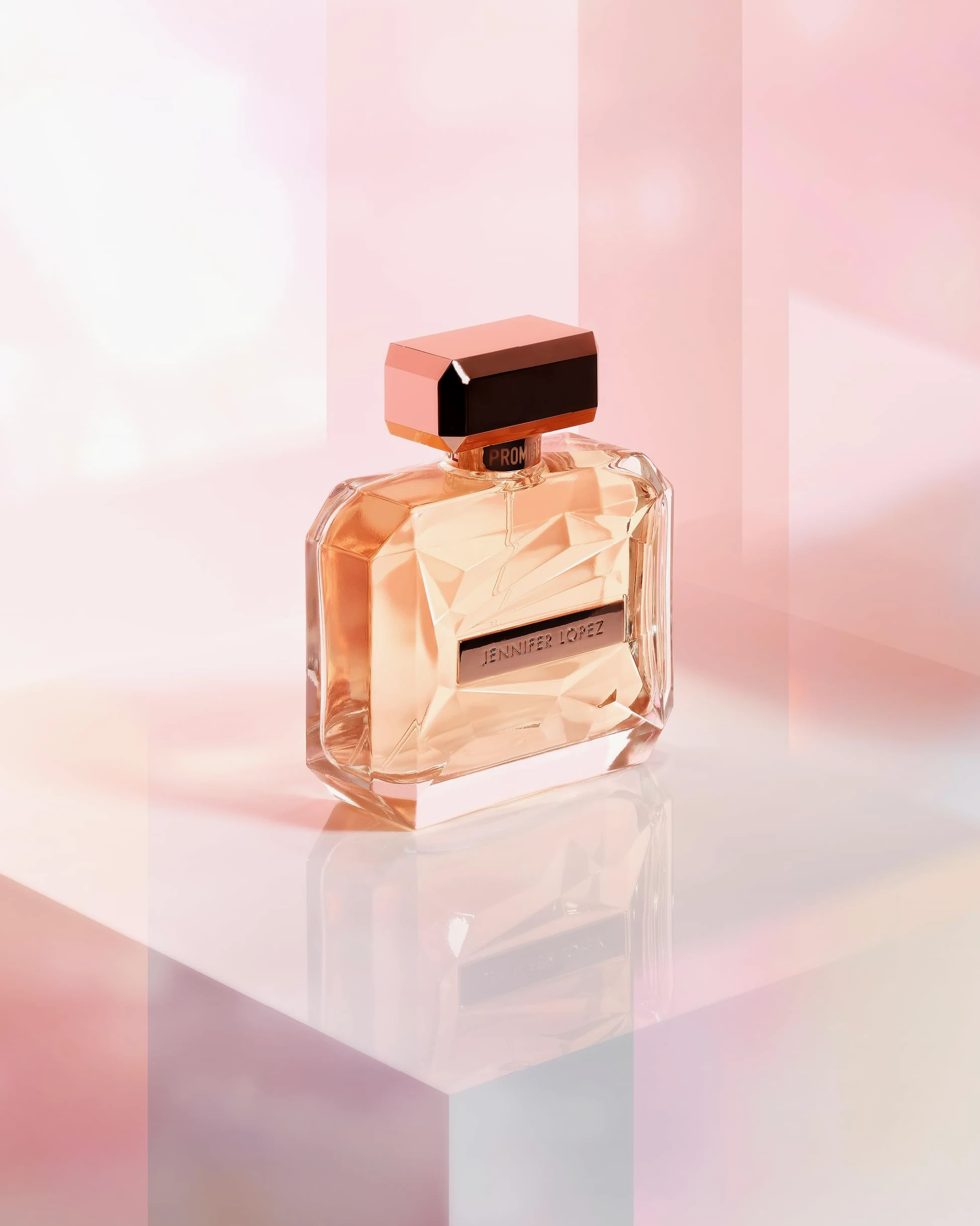Jennifer Lopez Promise Eau De parfum, spray, 50 ml. Una delicata fragranza da un rivenditore autorizzato.