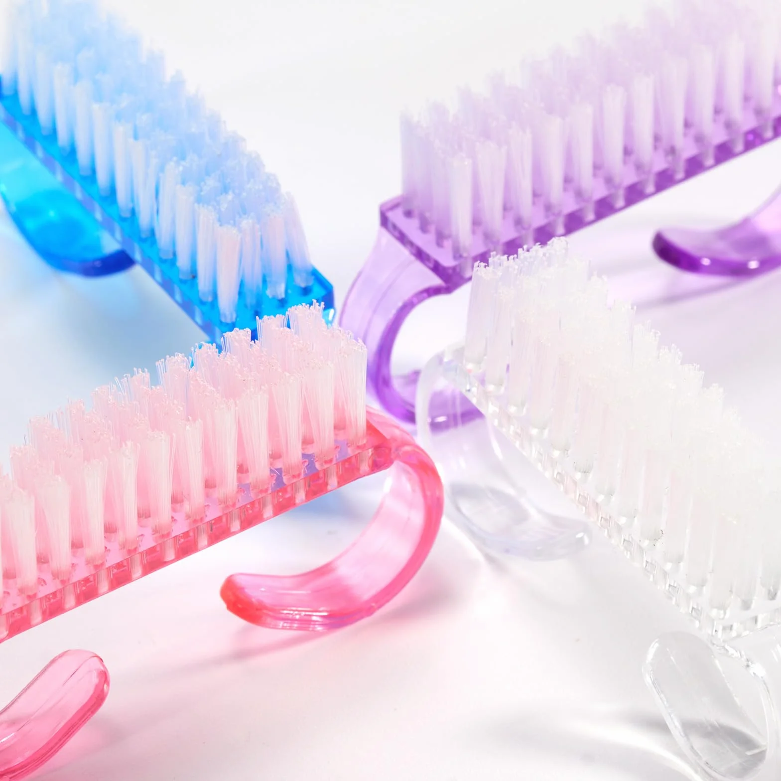 Cheerhom 4 Pezzi Spazzolino Unghie,con Manico in Plastica per Pulire le Dita