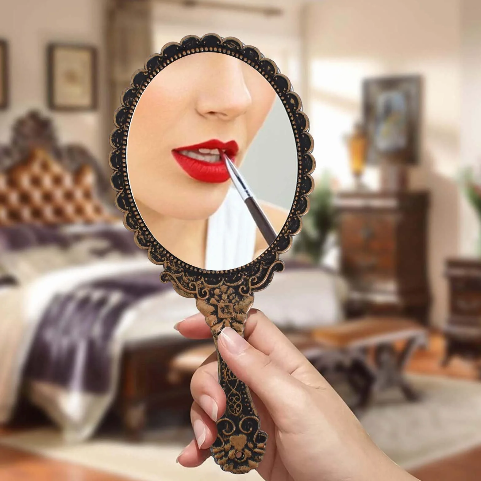 Specchio a Mano Vintage, Specchio Tascabile con Manico, Retrò Motivo Maniglia Specchio, Specchio a Mano Ovale Piccolo in Bronzo per il Trucco per Donne, Ragazze, Viaggi, Casa, Ufficio, Uso