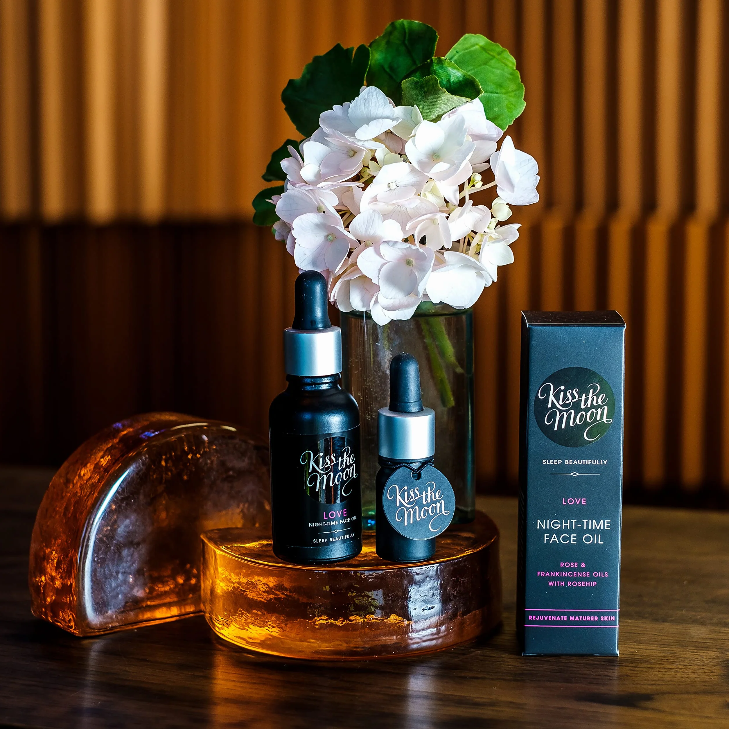 Kiss The Moon, Love After Dark, olio per il viso, 30 ml (etichetta in lingua italiana non garantita)