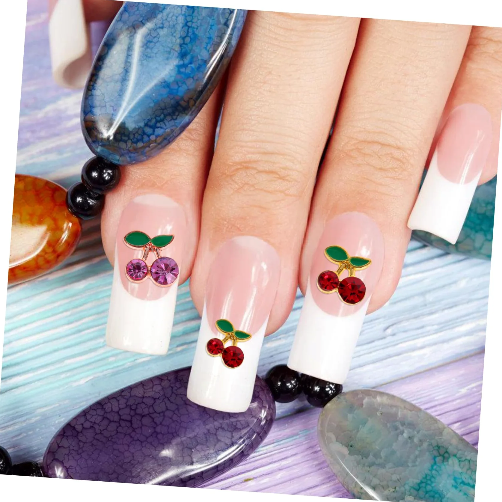 4 Set Charm Per Unghie Con Dorati E Decorazioni Per Nail Art Per Donne Per Feste E Speciali 32 Pezzi*4