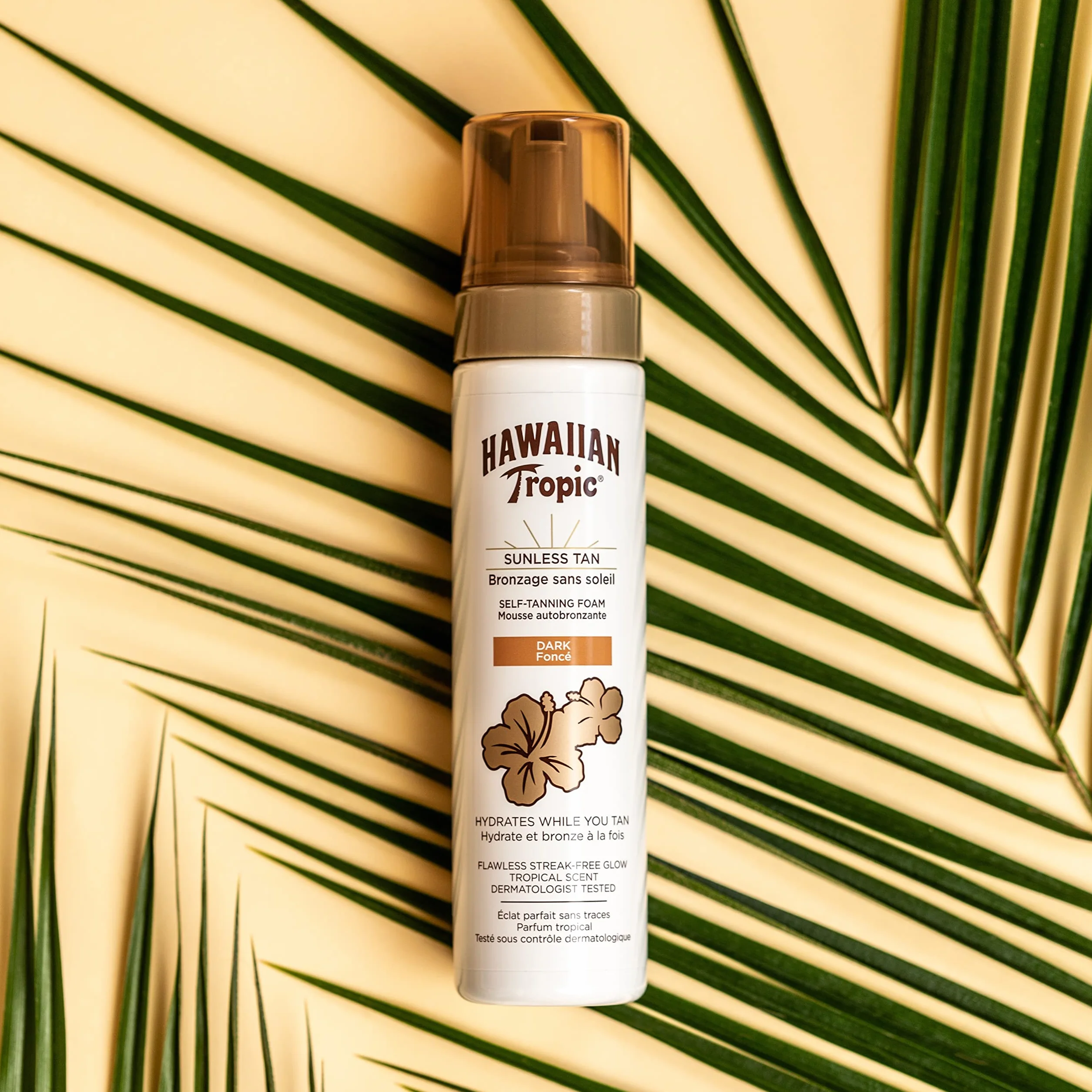 Hawaiian Tropic - Self Tanning Foam Dark, Autoabbronzante in Mousse per Pelli Scure, Formato 200 ml, con Aloe Vera e Vitamina E