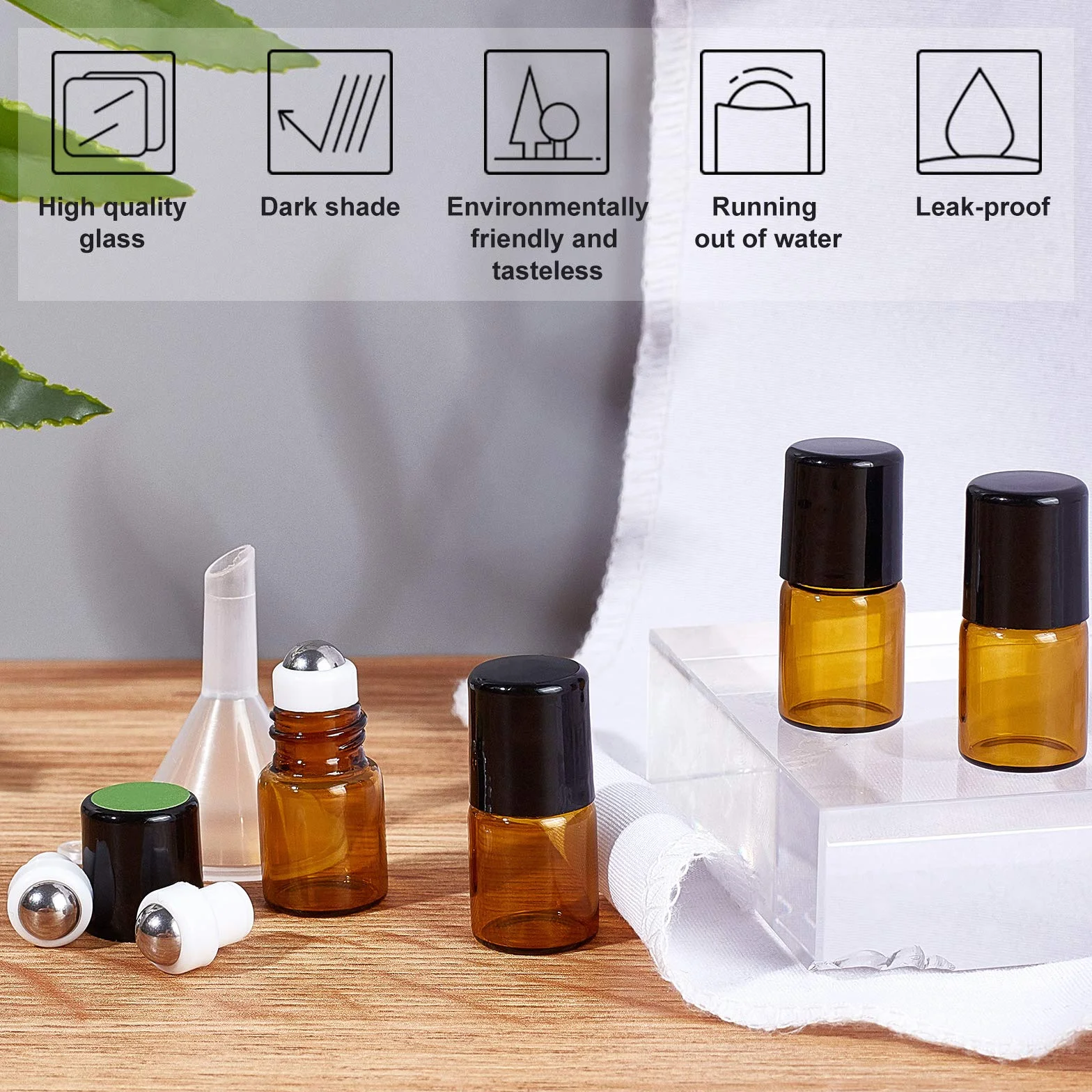 BENECREAT 30 Pack 2ml Flacone con Rullo in Vetro Ambrato con Tappo Nero con 4PCS tramogge, 1PCS Apriscatole, 10PCS 3ml Contagocce 1 Foglio Adesivo per Profumo per Aromaterapia