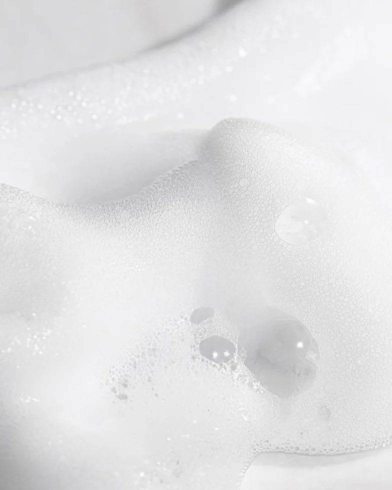 salted. Cozy Cloud | Gentle Foam Cleanser | 100 ml | Schiuma detergente delicata per pelli secche e sensibili | Rimuove il trucco e il sebo senza seccarsi | Con SeaSync, estratto di germe di grano e