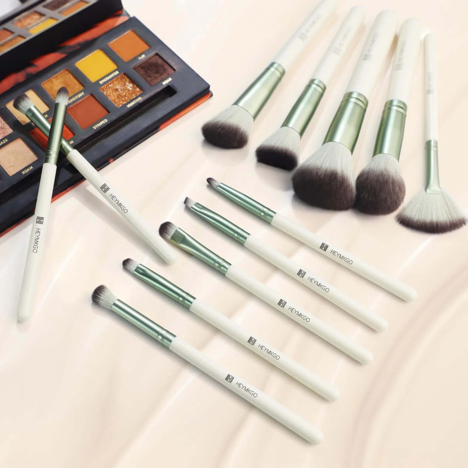 HEYMKGO Pennelli Make Up 12PCS Set di pennelli professionali per il trucco Premium sintetici per fondotinta polvere fard labbra ombretto sopracciglia kit di pennelli per il trucco con borsa da viaggio