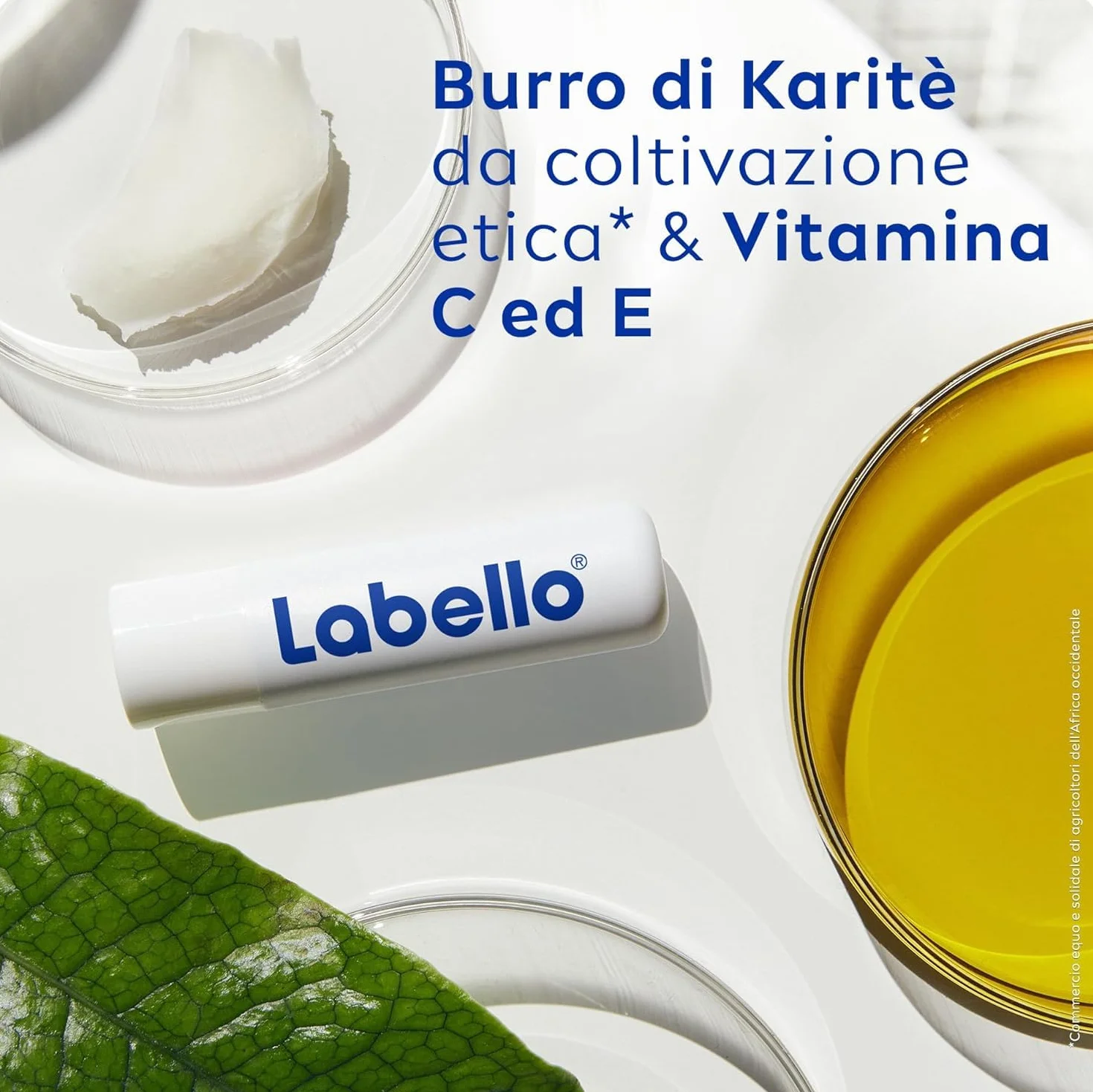 Labello Med Repair 4.8 g, Burrocacao labbra idratante e nutriente, Balsamo labbra riparatore con vitamina E e oli naturali, Burrocacao protezione solare SPF 15