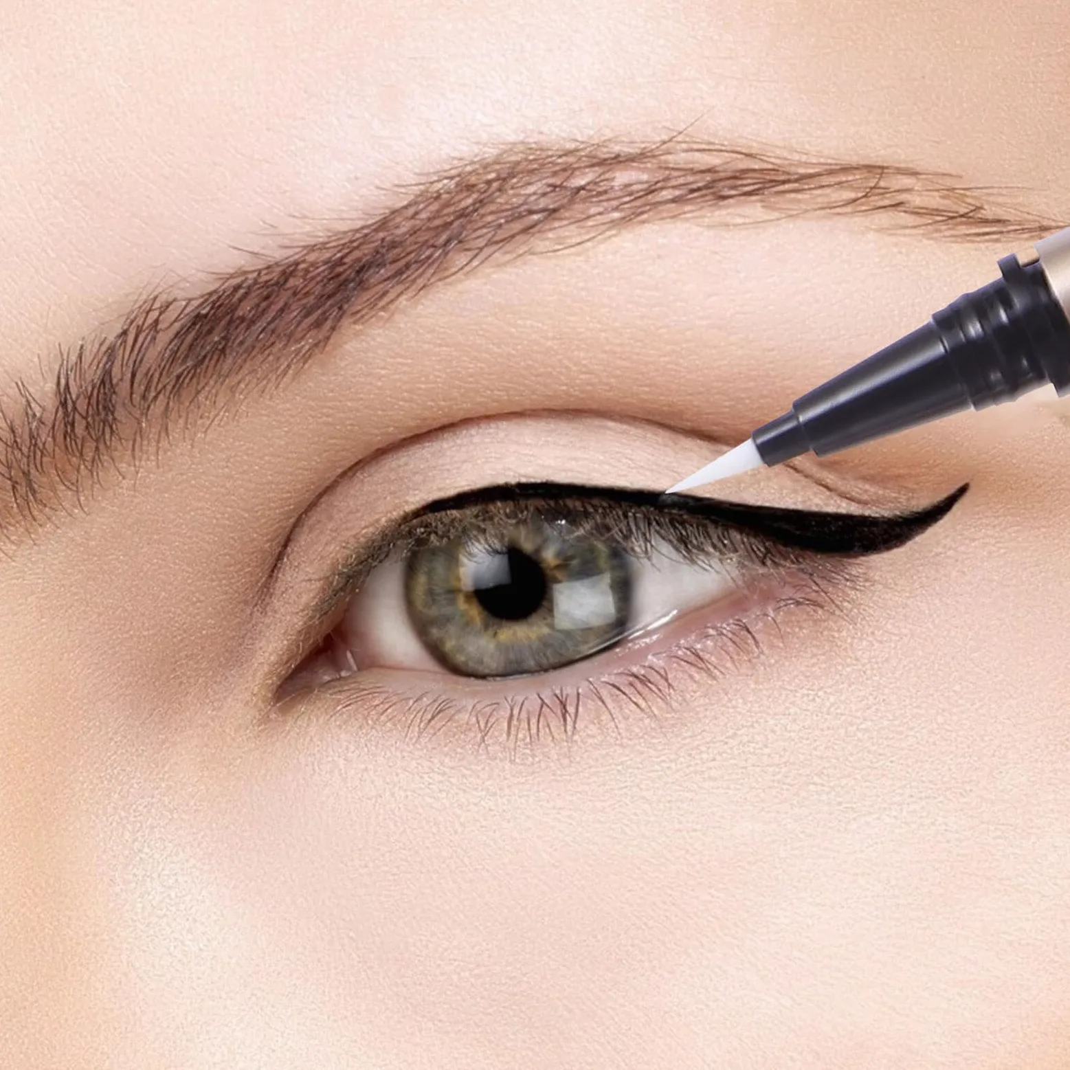 Tubo Eyeliner Ricaricabile 1ml Oro in Plastica, 5 Pezzi | Contenitore Liquido Vuoto, Leggero e Portatile, per Negozi Cosmetici e Grossisti