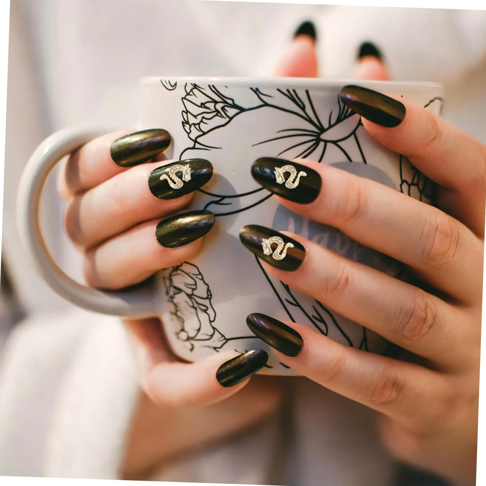 VALICLUD 4 Set Piccole Gemme Di Nail Art Fascino Ciondoli Per Unghie Per Unghie Da Donna Ornamenti Per Manicure Decorazione Per Unghie Decorazioni Per Unghie Strass D'oro 50 Pezzi*4