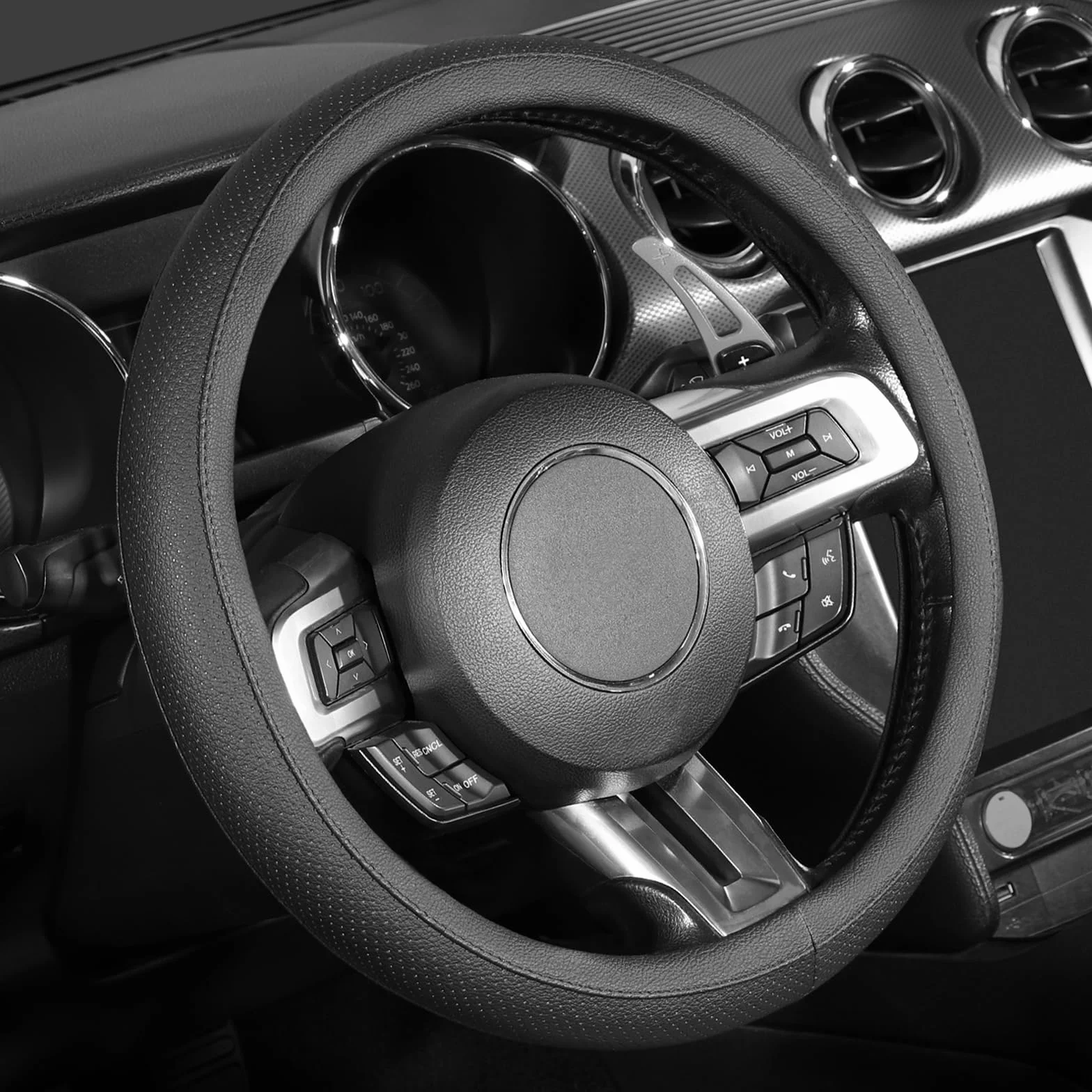 Coprivolante per Auto in Pelle Microfibra Nero 37-39cm