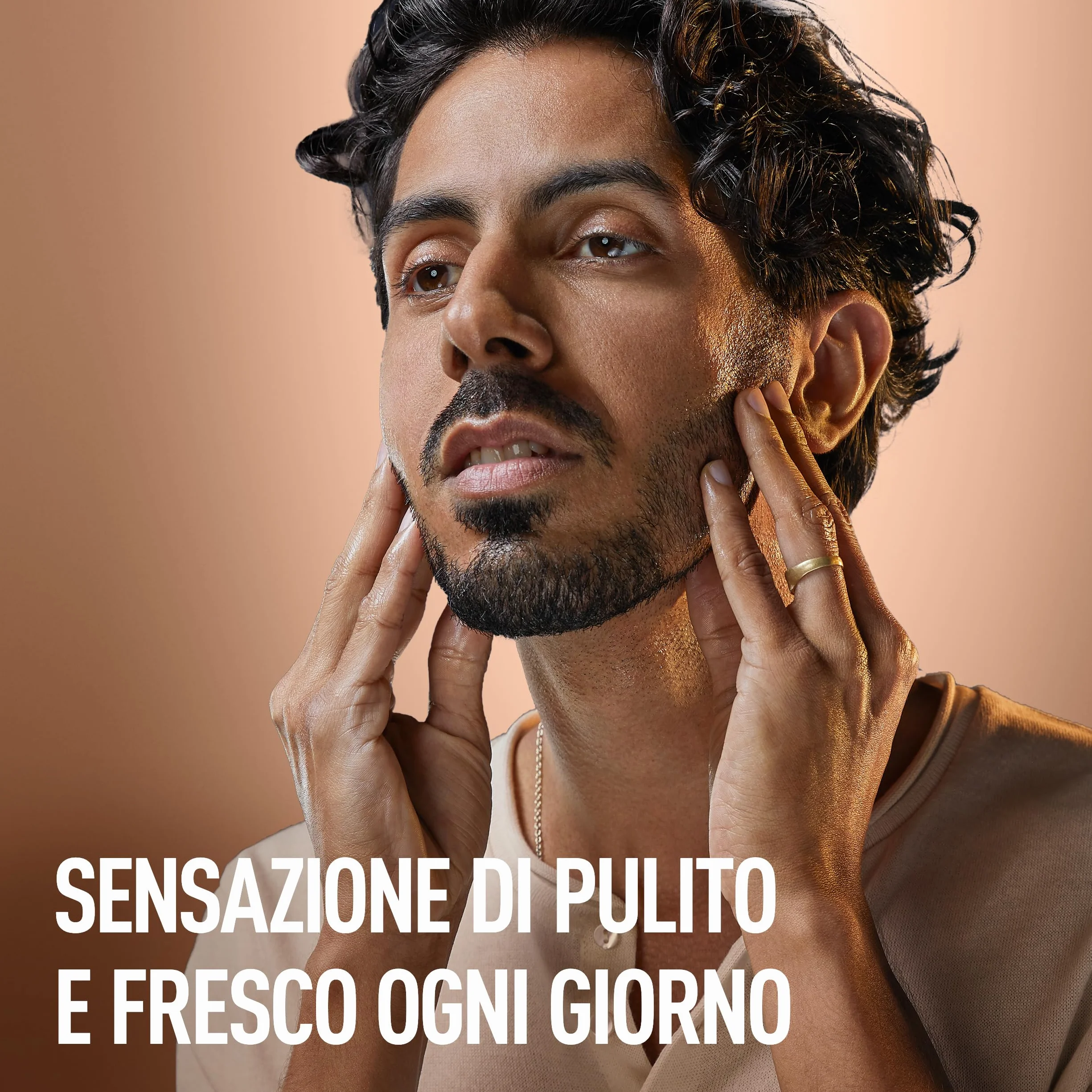 King C. Gillette Detergente Viso Uomo 3 in 1, Sapone Barba, Viso e Capelli, Pulizia e Freschezza, Profumazione King C., Cura della Barba, Idea Regalo Uomo