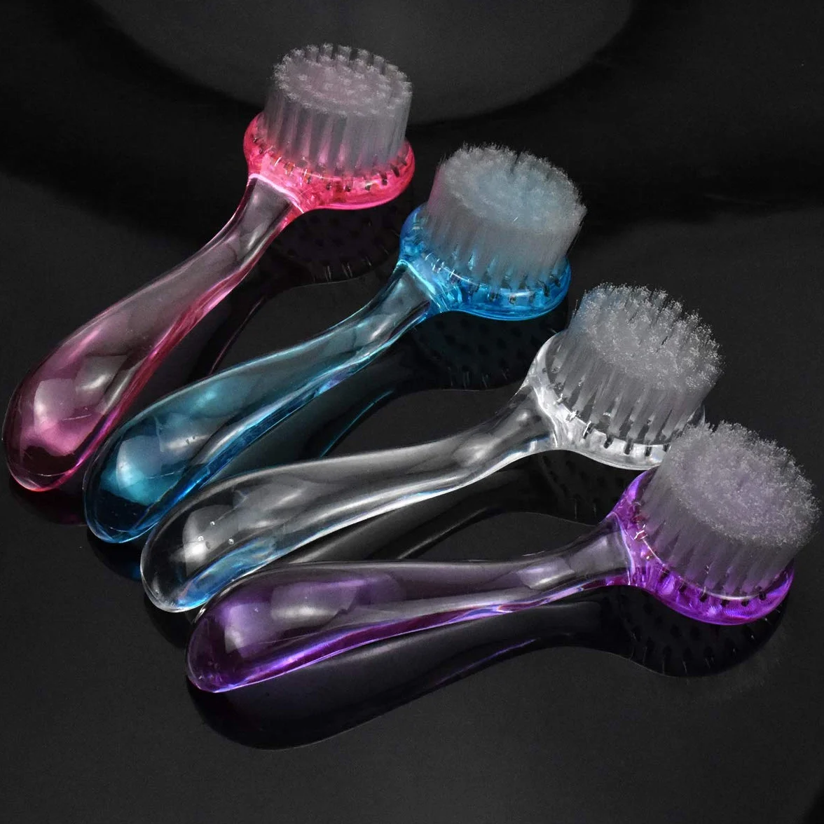 Spazzola per unghie Colorato 4PCS Manico Testa Rotonda Pulizia Lavaggio mani
