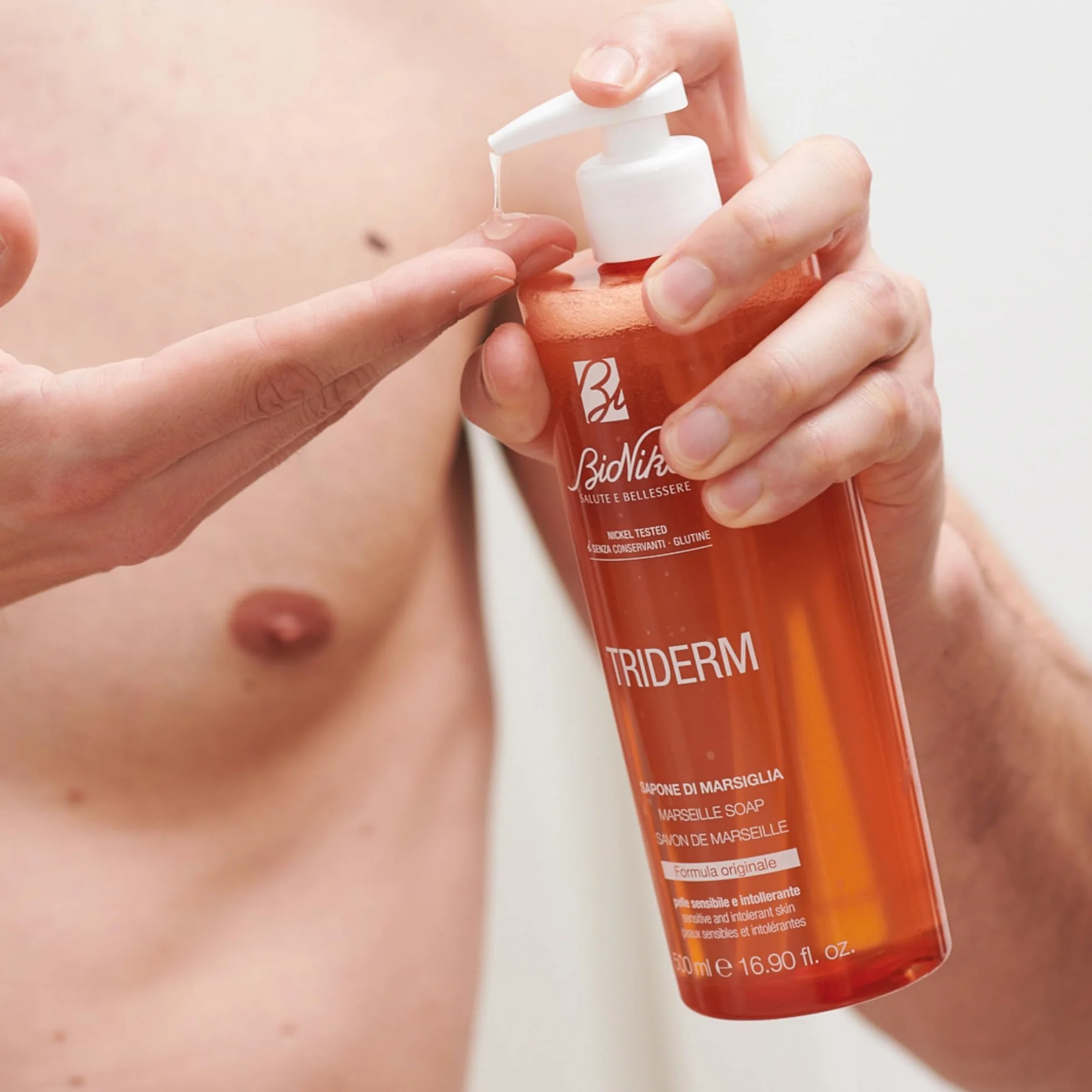 Bionike Triderm - Sapone Liquido di Marsiglia per Pelli Sensibili e Intolleranti, Detergente per Lavaggi Frequenti ad Azione Protettiva e Idratante, Dona Morbidezza alla Pelle