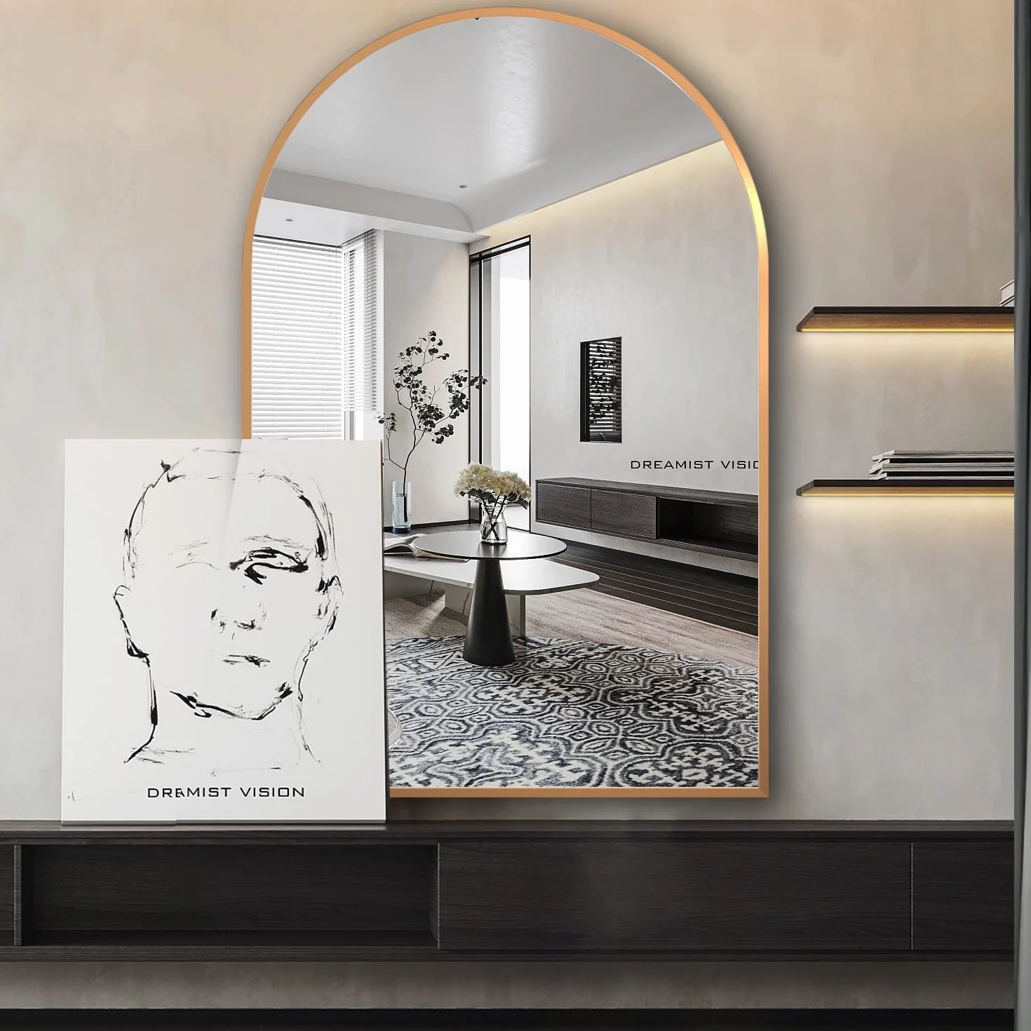 Specchio da parete ad arco 60x90 cm con cornice in metallo dorato per bagno