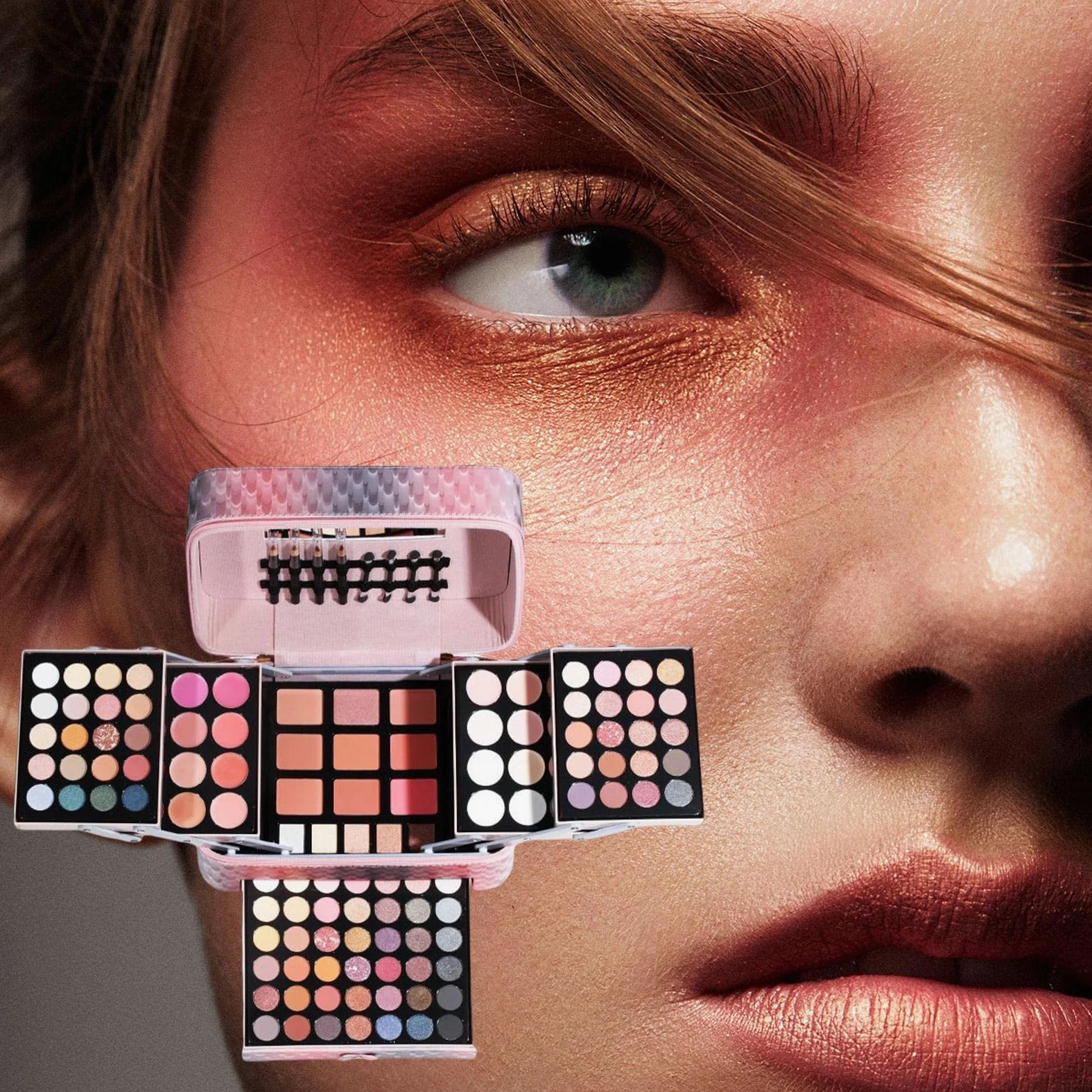 Palette di ombretti e pennelli, 82 colori multifunzionali, set di pennelli per gli occhi, palette professionale di ombretti glitterati