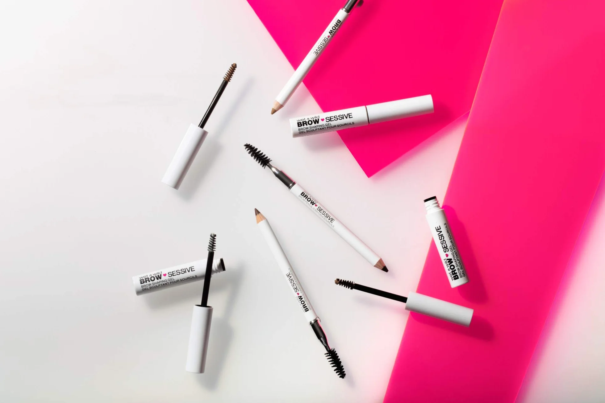Wet n Wild, Matita Brow-Sessive, Matita a Doppia Punta con Pettinino per Sopracciglia Sottili e Spesse, Formula Naturale, Definizione del Colore Progressiva, Castano Scuro