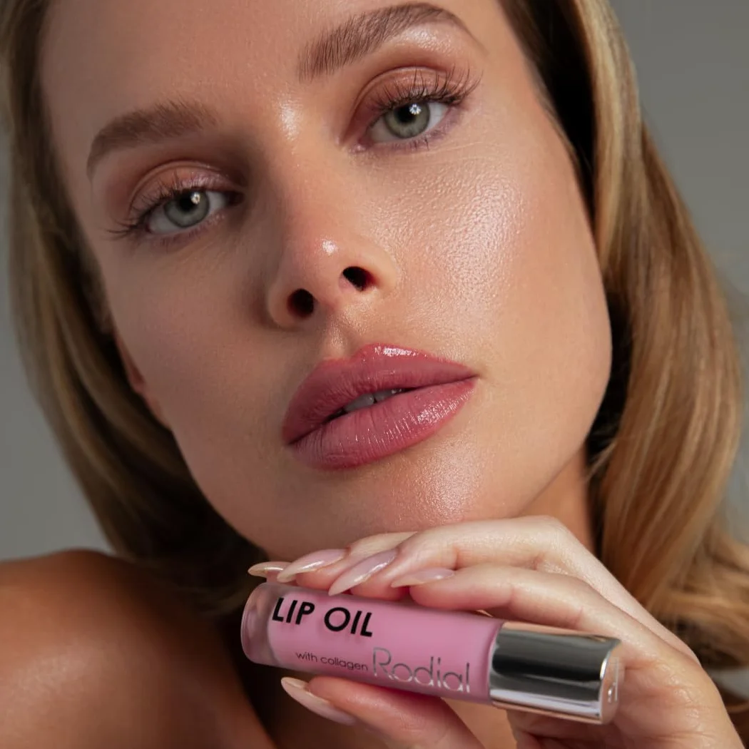 Rodial Plumping Collagen Lip Oil 4ml - Olio Labbra Idratante e Volumizzante al Collagene Vegano con Olio di Macadamia e Jojoba, Formula Ultra Nutriente per Labbra Morbide e Setose