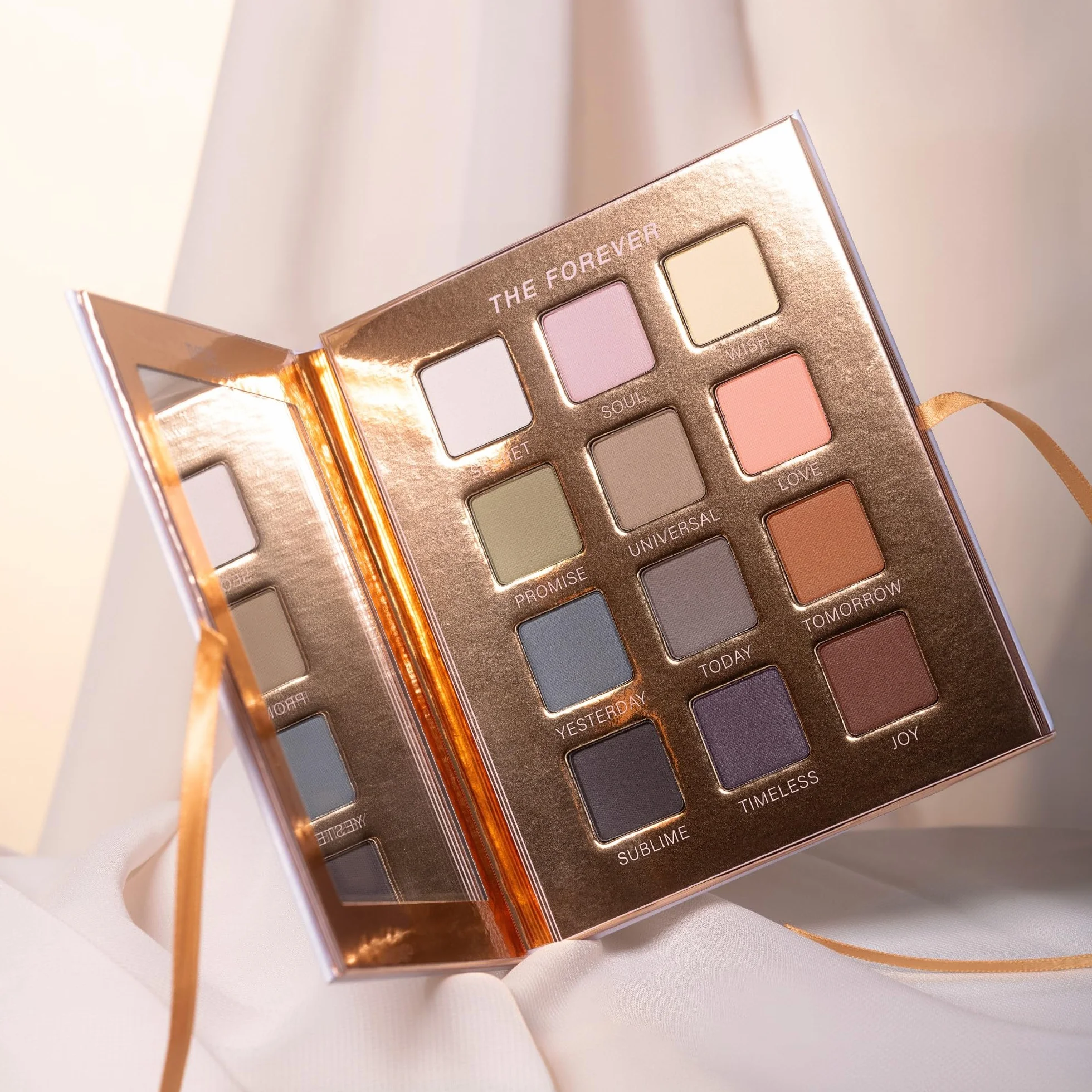 Neve Cosmetics ArtDiary Palette, 12 ombretti matte classici e versatili | "The Forever"