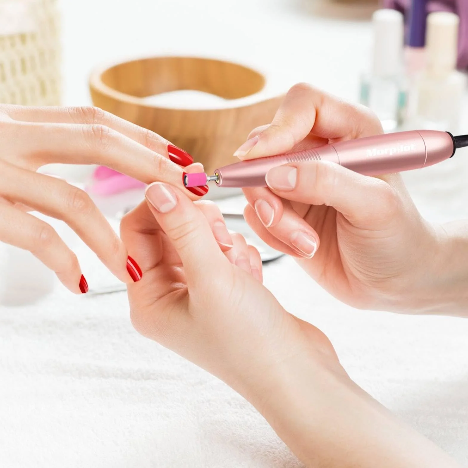 Cilindri Abrasivi Fresa Unghie 100Pz, Grana 180 Bande per Levigatura Unghie Rosa, Bande Levigatrici per Trapano Unghie con 2 Pz Frese 3/32” e Scatola per Accessori Beauty Manicure e Pedicure