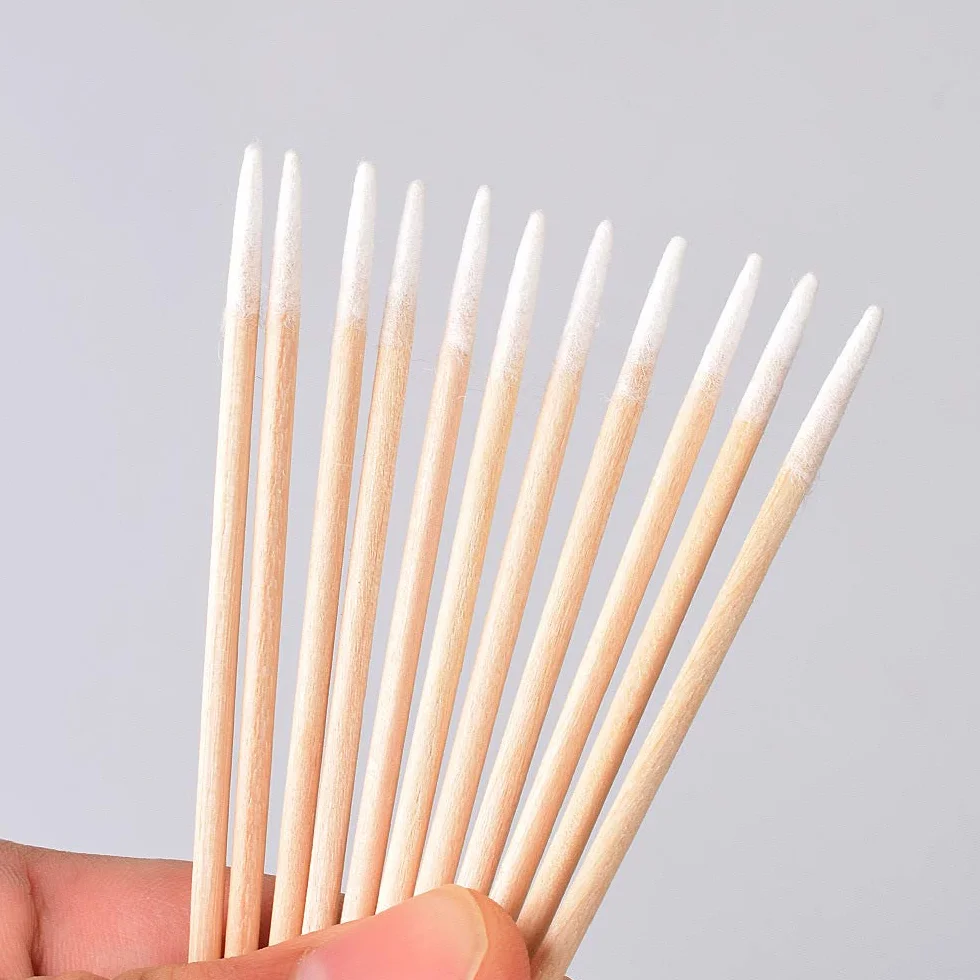 500 tamponi di cotone appuntiti, piccoli tamponi di cotone, manico in legno, per tatuaggio, sopracciglia, bellezza, trucco, unghie