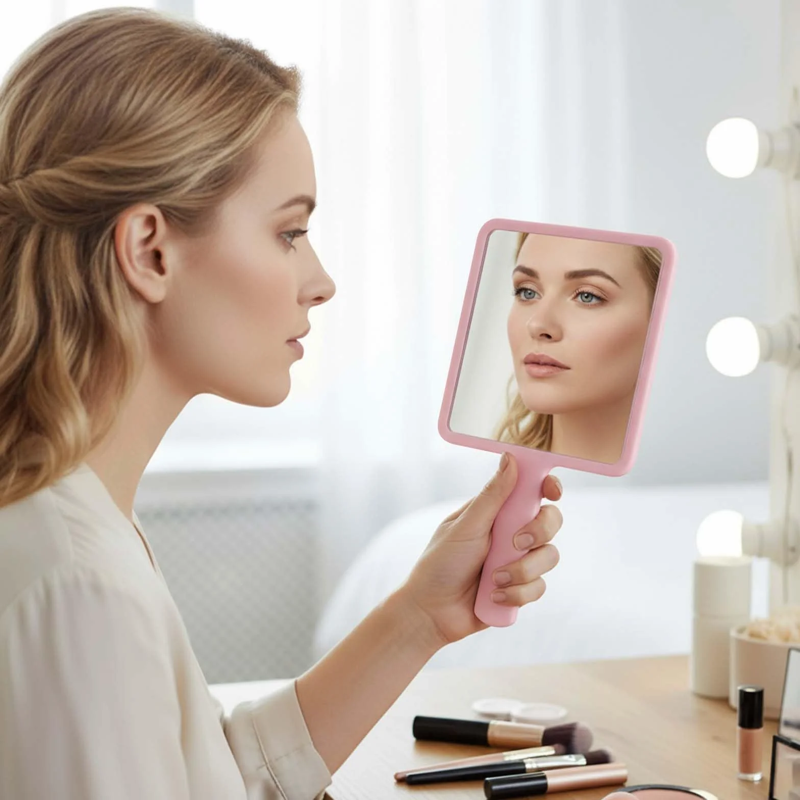 Naapesi Specchio a Mano,Specchio Trucco Portatile con Manico,Specchio Cosmetico Quadrato,Specchietto Dentista,Specchio Barbiere con Comoda Maniglia,Perfetto per Radersi o Applicare il Trucco (Rosa)