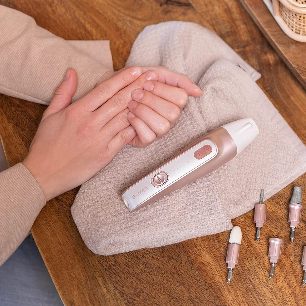 Cecotec PinkyCare 700 Perfect Nails Set elettrico per manicure e pedicure, 7 testine, 5 velocità, custodia inclusa