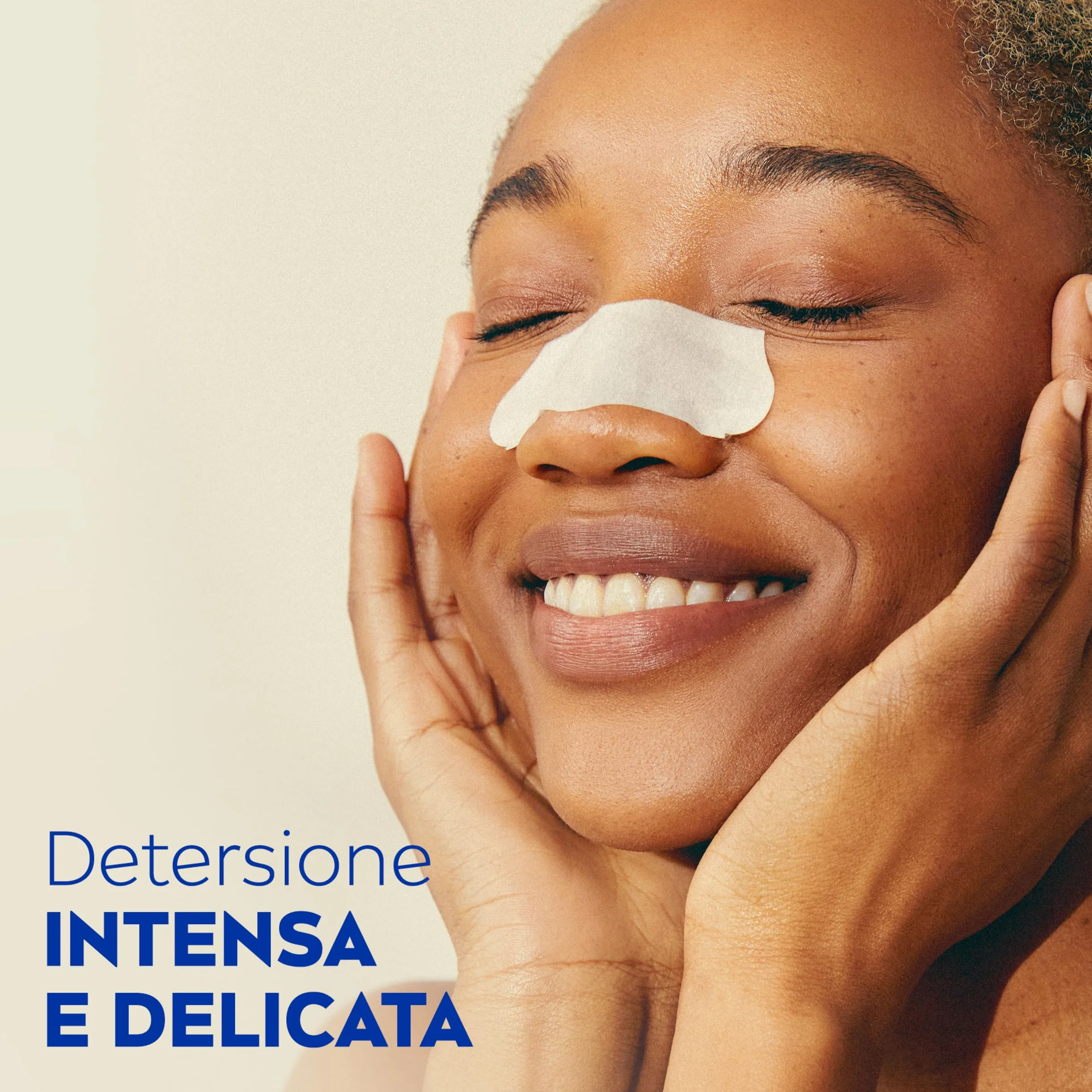 NIVEA Clear-Up Strips Zona T Cerotti punti neri in confezione da 3 x 6 pezzi, Cerotti anti-imperfezioni per la pulizia viso e NIVEA Soft Mini crema viso, corpo e mani da 25 g in omaggio