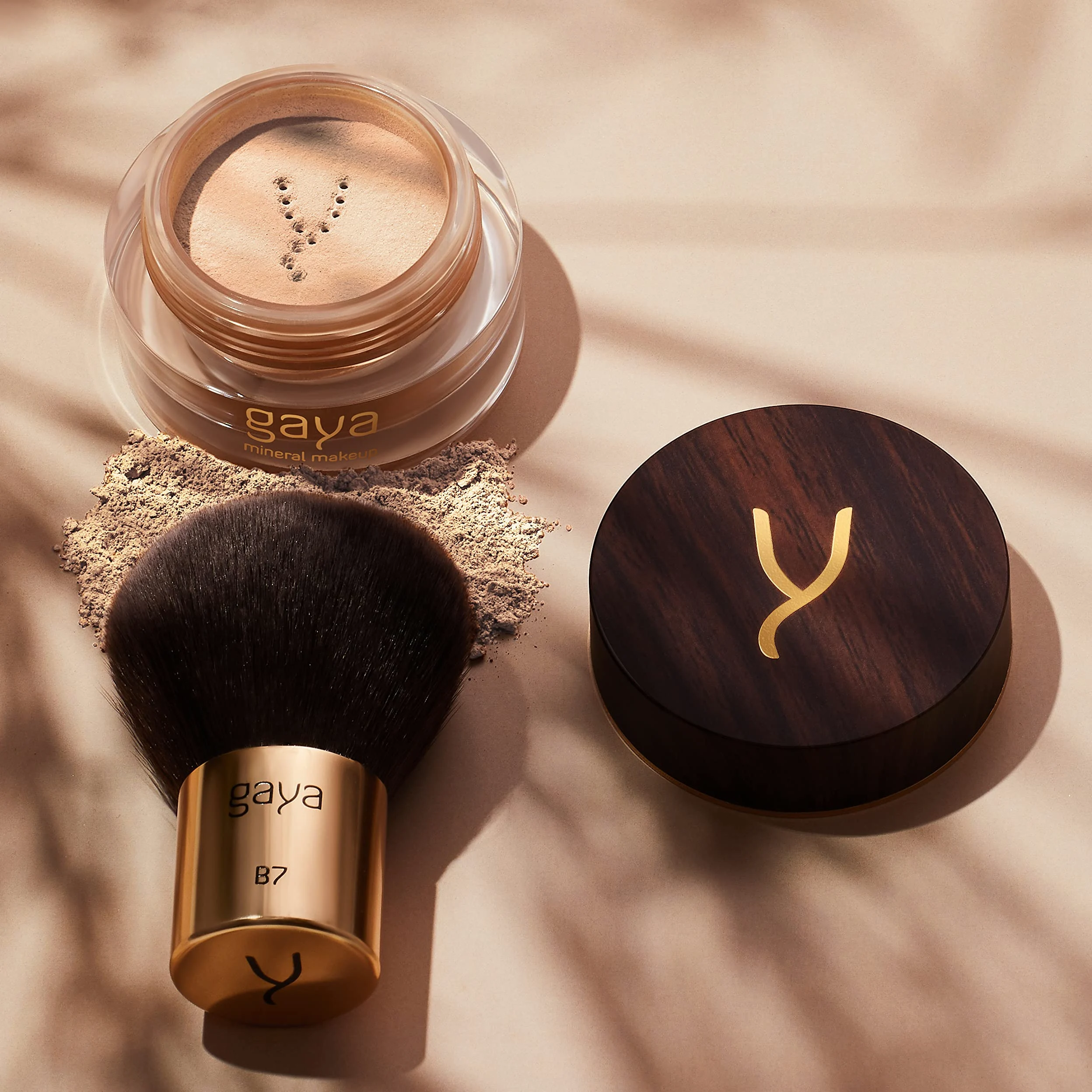 Fondotinta Minerale in Polvere Vegan Unico 4 in 1 100% Naturale Multifunzionale Copertura Completa con Protezione solare (Pennello Kabuki)