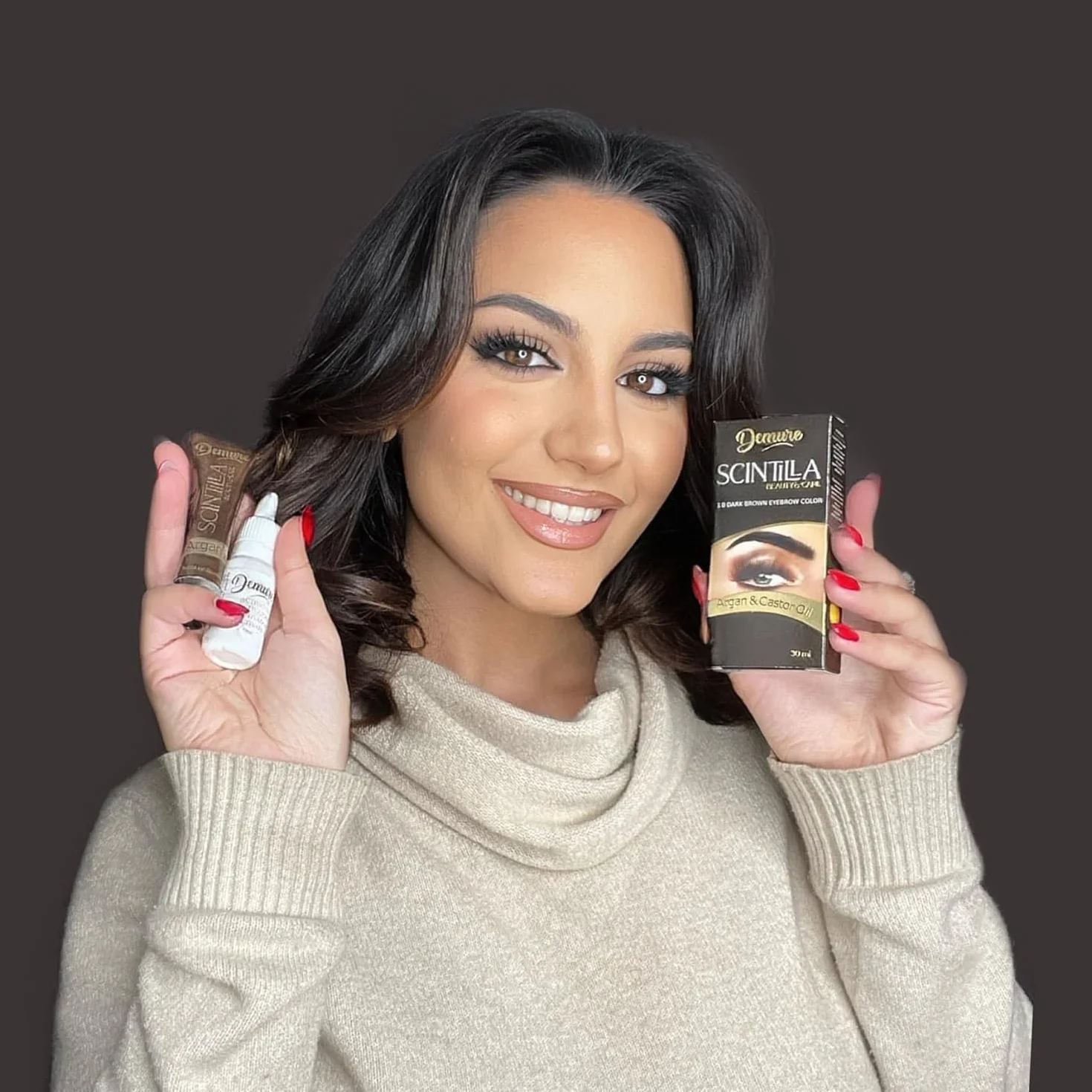 Demure Colore Sopracciglia, Colorante con Olio di Argan e di Ricino, Risultato Naturale e Duraturo Fino a 4 Settimane, Applicazione Rapida e Precisa (MARRONE SCURO 3.0)