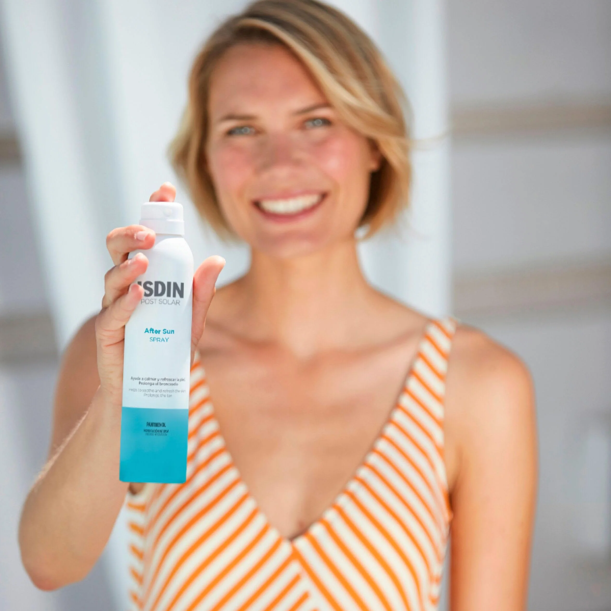 ISDIN After Sun Spray 200 ml Calmante Rinfrescante Idratazione Riparazione Intensa