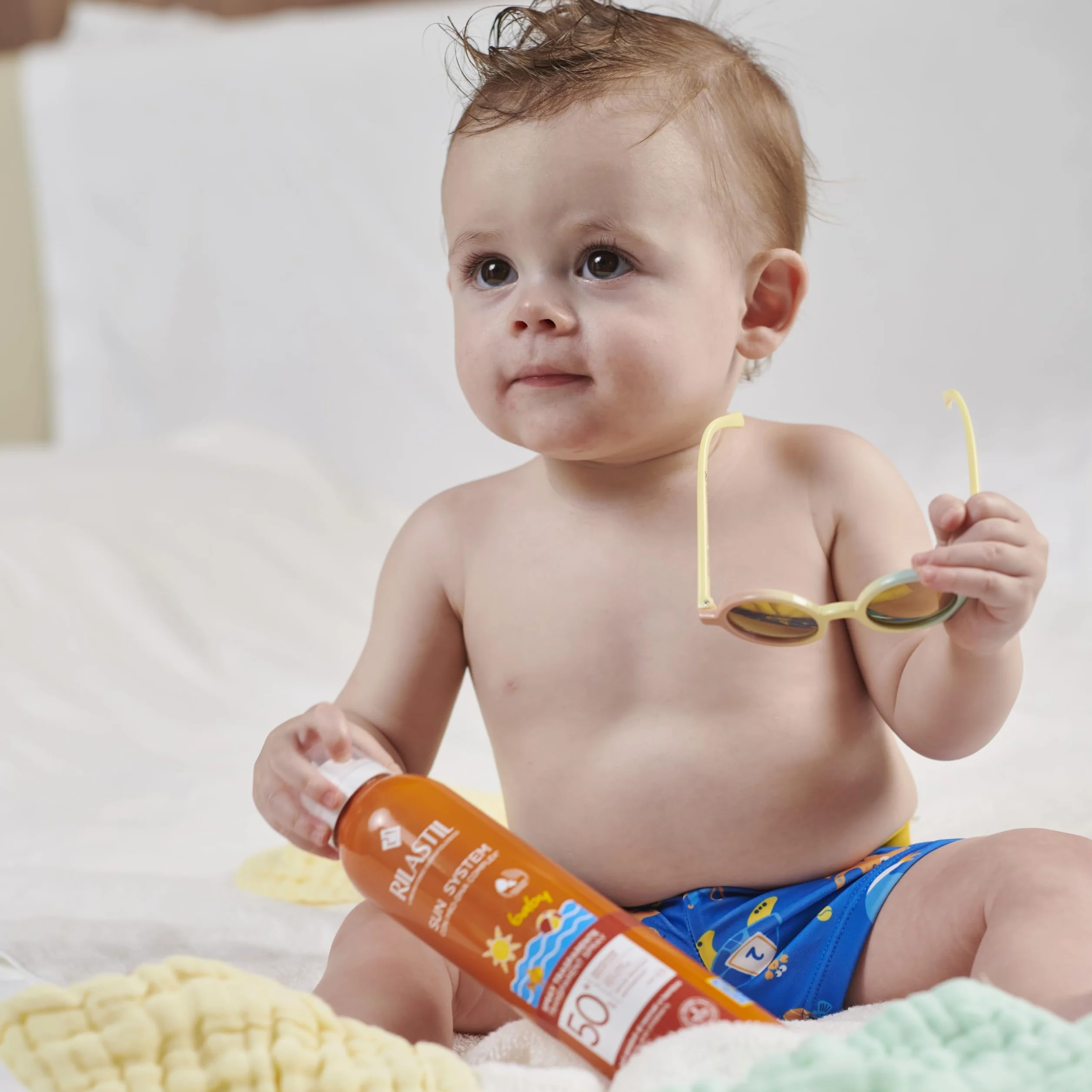 Rilastil Sun System Baby Transparent Spray SPF50+ 200ml Corpo Bambini Trasparente Resistente all'Acqua Senza Profumo