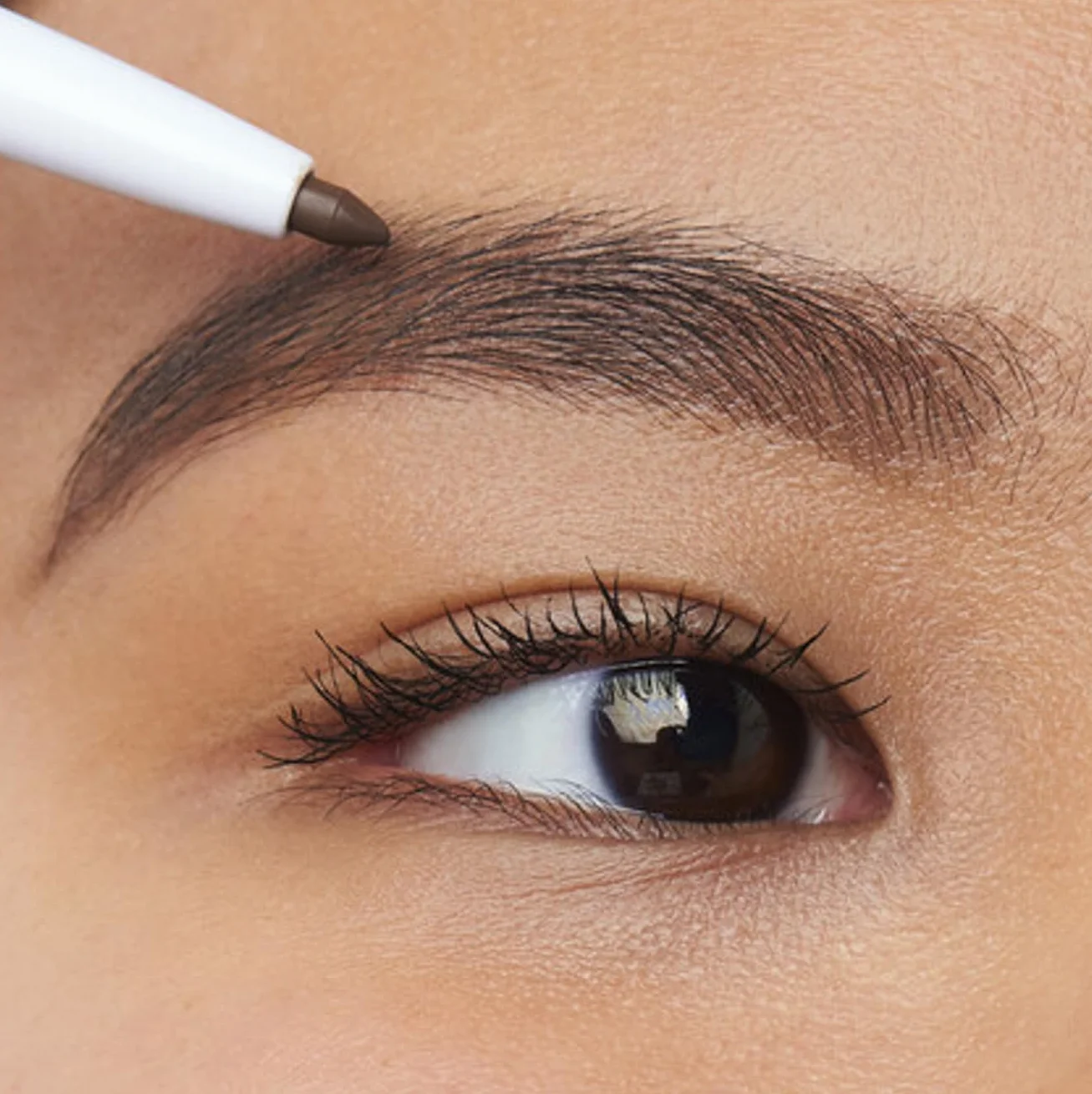 e.l.f. Instant Lift Brow Pencil, doppia estremità, precisa, punta fine, modella, definisce, riempie le sopracciglia, contorna, pettina, doma, Deep Brown, 0,18 g