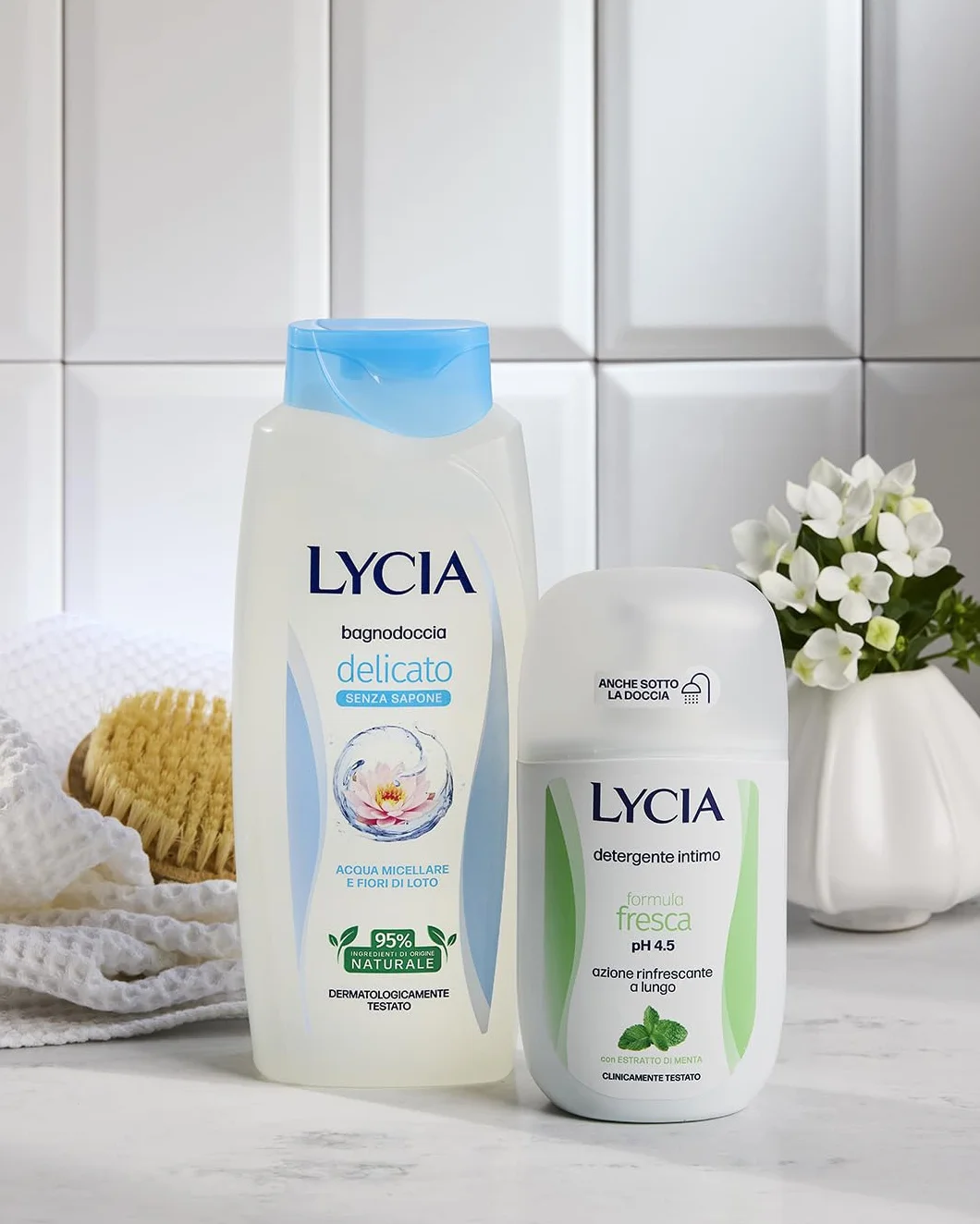 Lycia Bagnoschiuma Delicato con Acqua Micellare e Fiore di Loto 750 ml