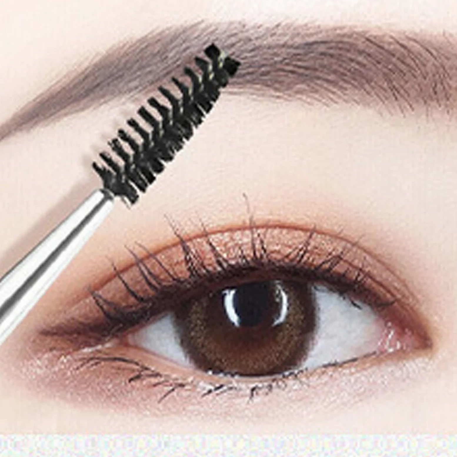1pcs Pennello per Sopracciglia a Due Punte Spirale Diagonale Angolo Pennello per Trucco Manico Facile da trasportare Bellissimi Strumenti per Il Trucco Bellezza (Nero)