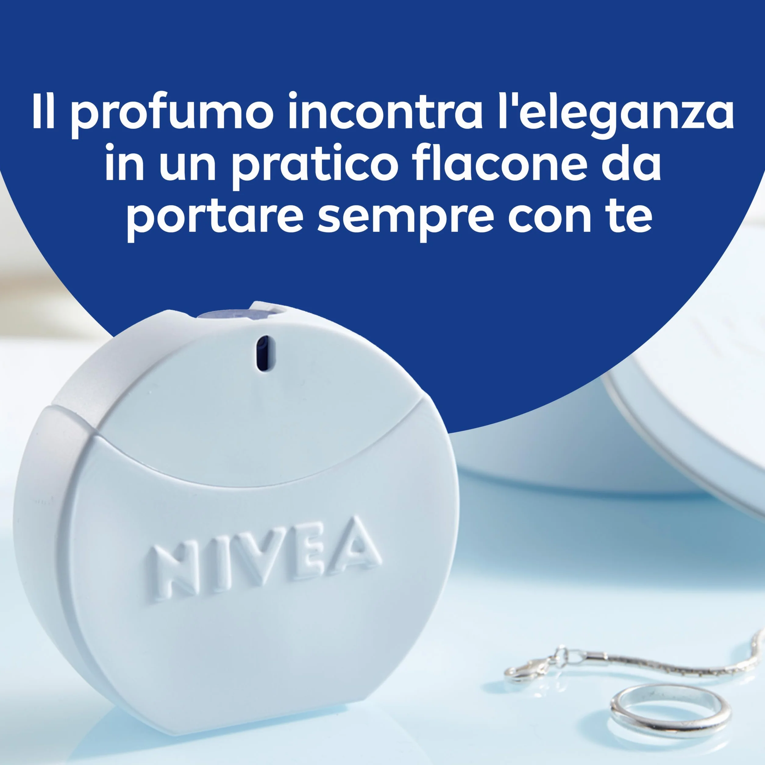 NIVEA Creme Eau de Toilette 30 ml, Profumo donna e uomo unisex dall'iconica fragranza di crema idratante NIVEA Creme, Acqua profumata dalle note floreali con cofanetto ideale come idea regalo